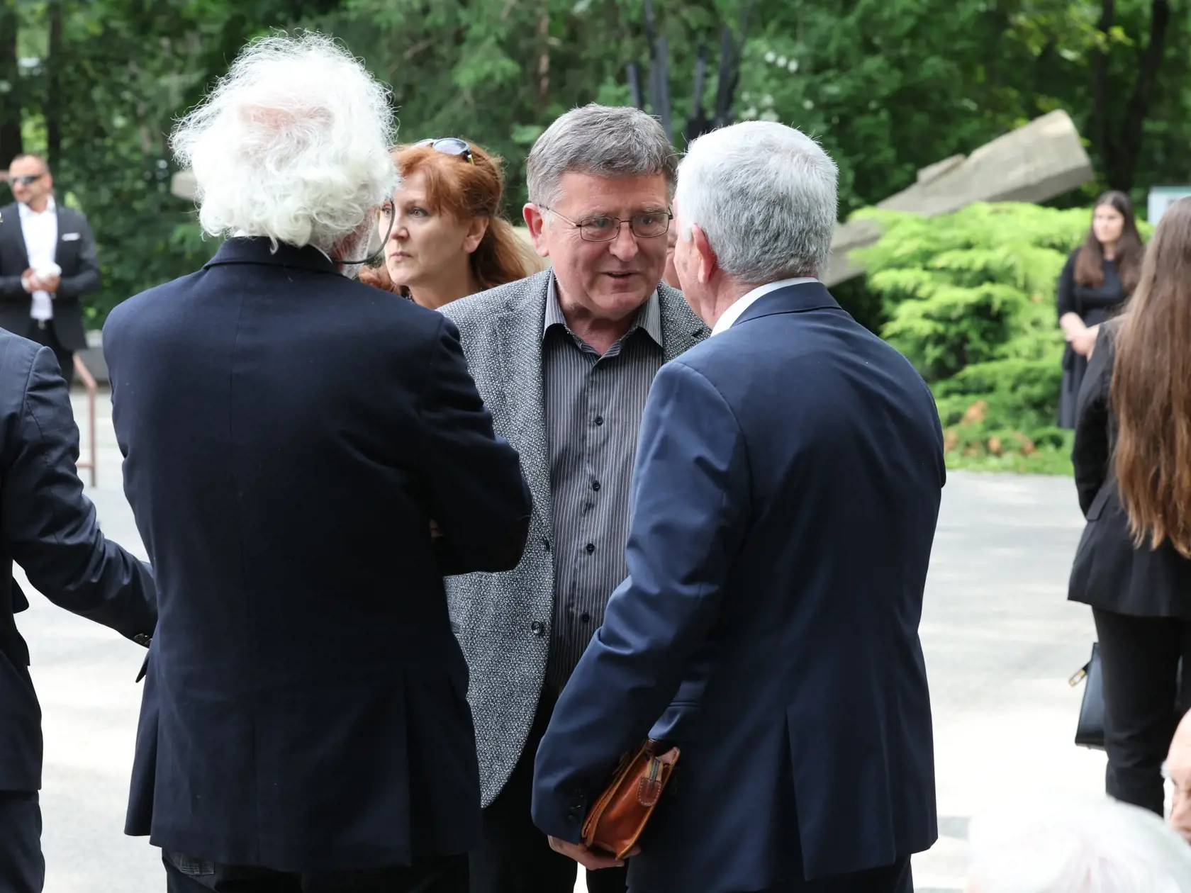 Pohreb Jozefa Majského v Slávičom údolí. Rozlúčiť sa prišli desiatky ľudí.