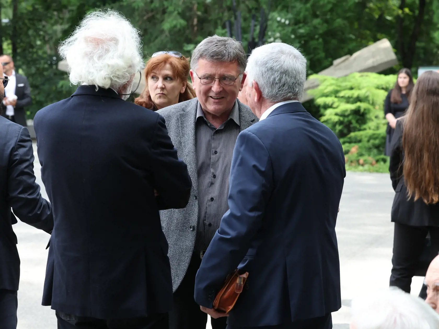 Pohreb Jozefa Majského v Slávičom údolí. Rozlúčiť sa prišli desiatky ľudí.