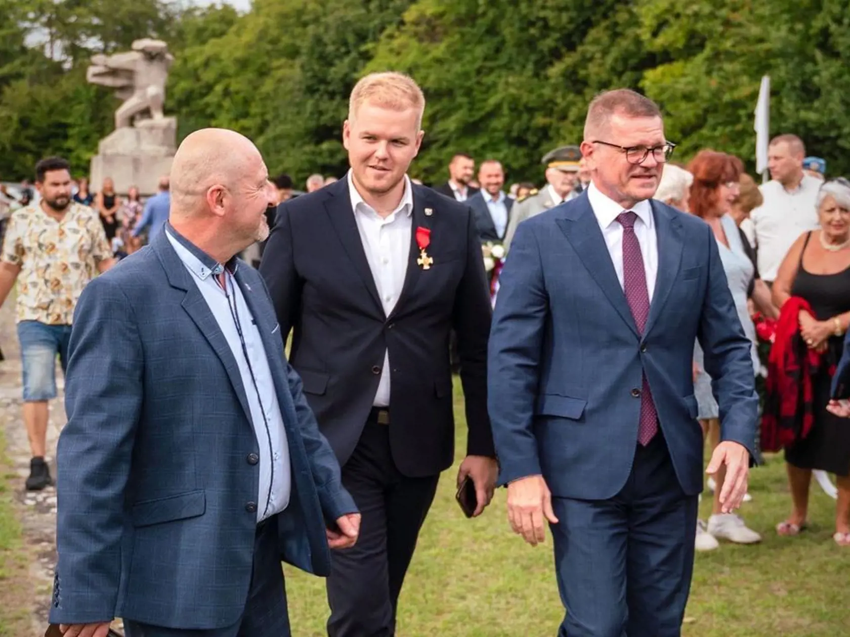 Michal Bartekčasto stojí po boku Petra Kmeca z Hlasu-SD.