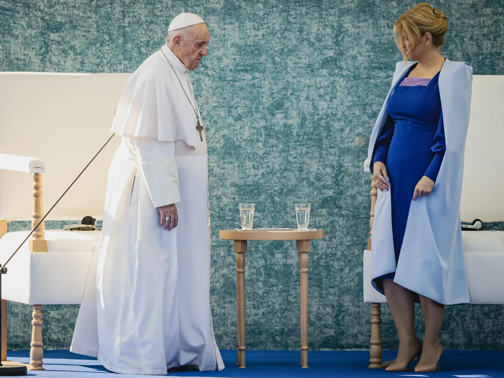 Na snímke je pápež František a prezidentka Zuzana Čaputová.
