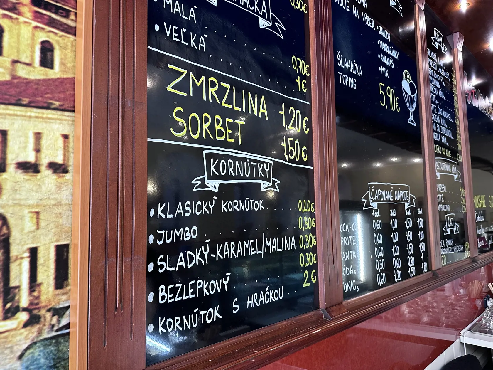 Na námestí v Košiciach stojí kopček 1,50 – 1,70 eura.