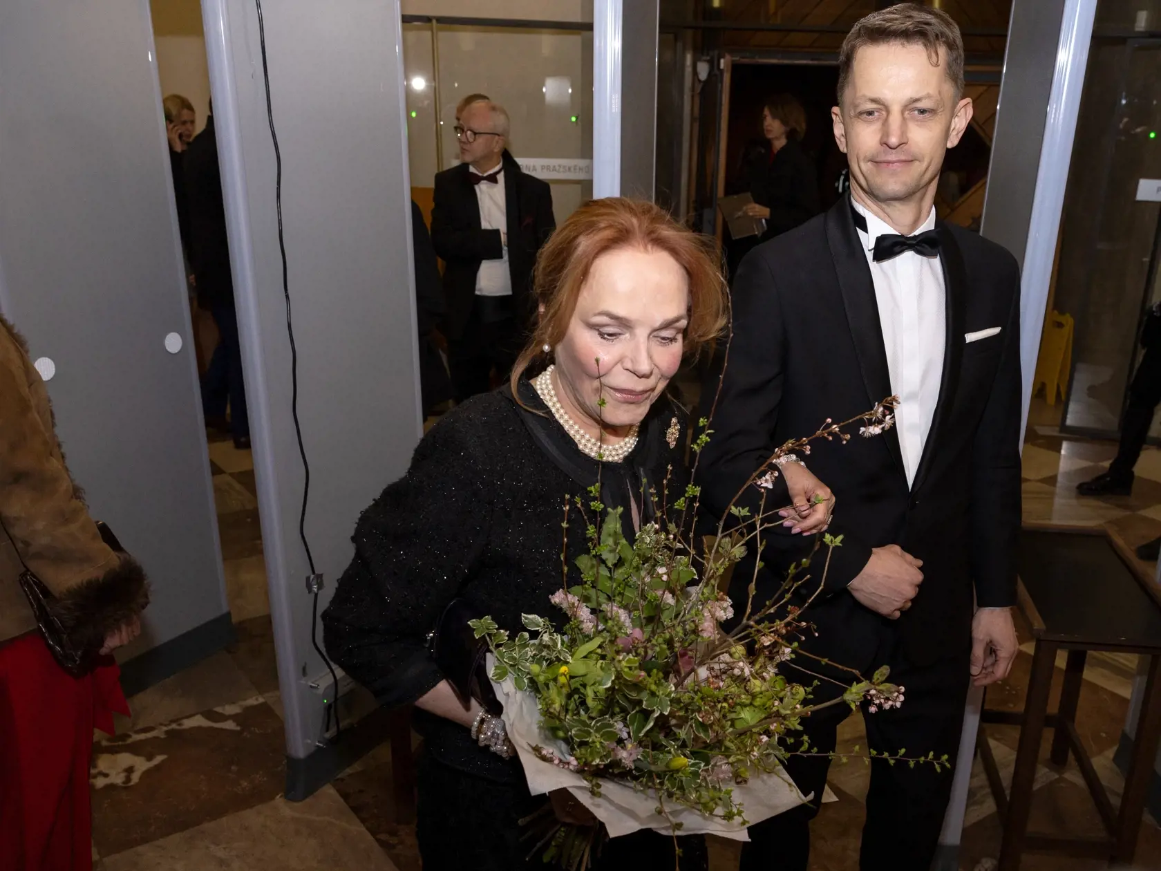 Film "Tady Havel, slyšíte mě?" o bývalom československom prezidentovi Václavovi Havlovi. Ide o dokumentárny film pozostávajúci z autentických záberov zo života Václava Havla. Predpremiéra za účasti Hlavní Českej a Slovenskej republiky sa uskutočnila na Pražskom hrade. Na snímke je herečka Dagmar Havlová.