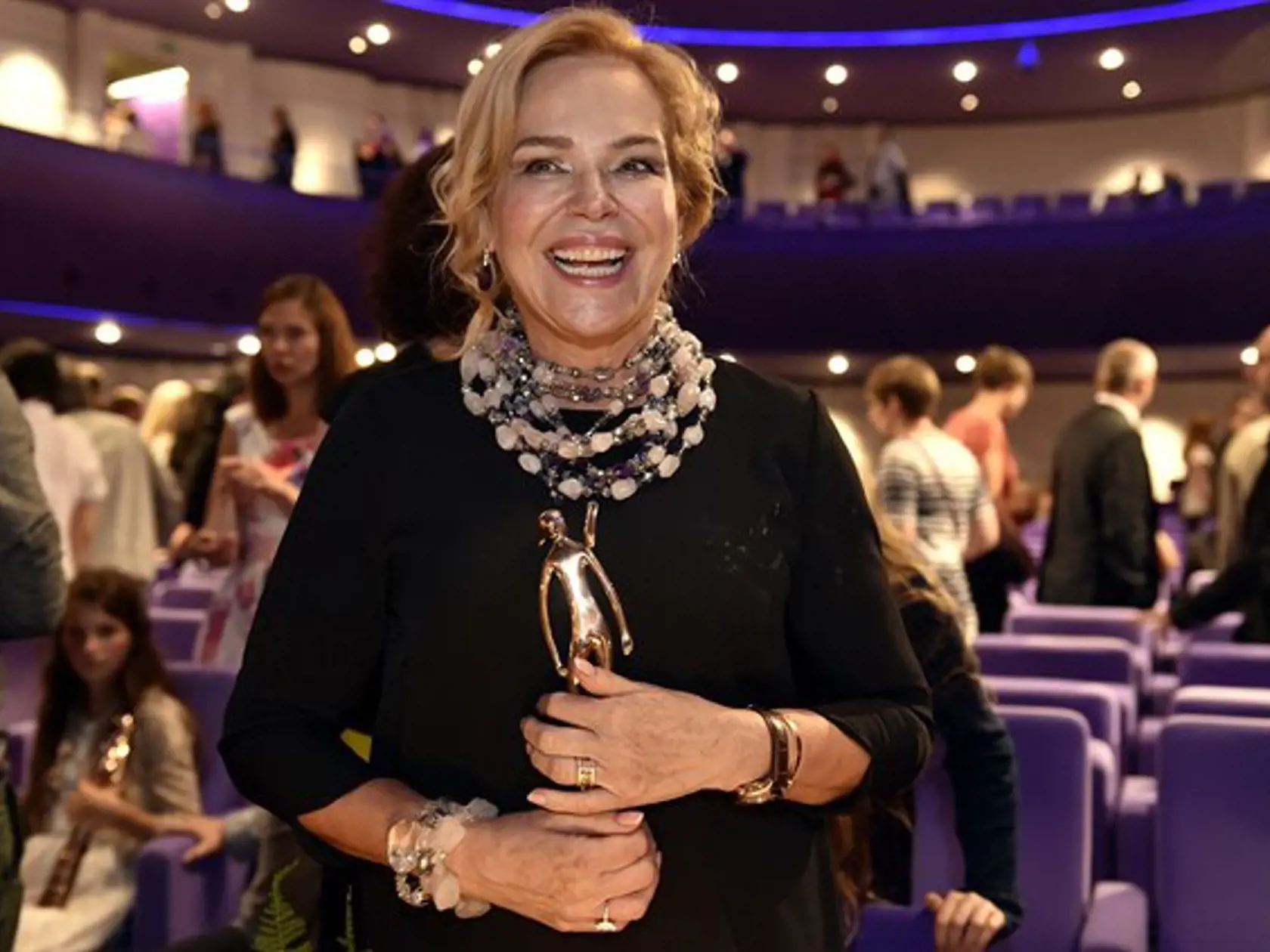 Dagmar Veškrnová Havlová je stále šarmantná dáma.