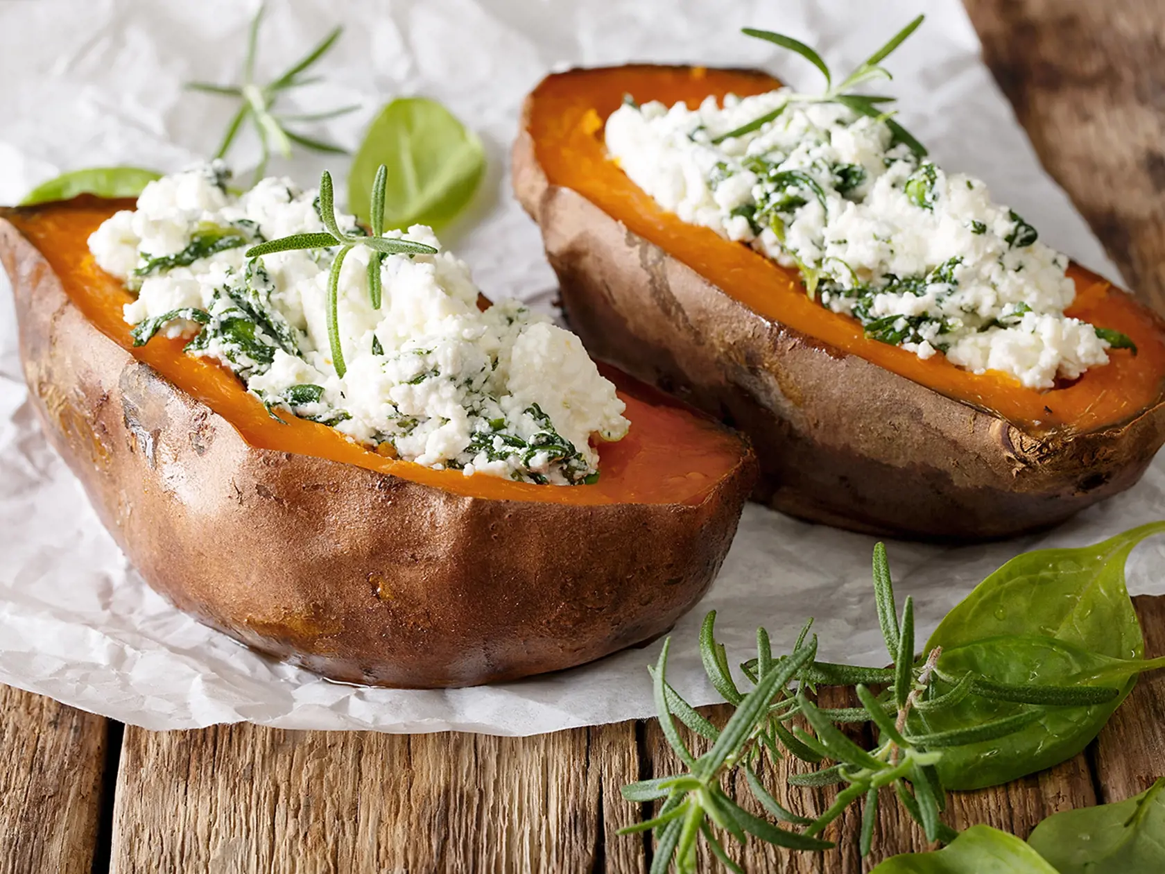 Delicious,Baked,Sweet,Potato,Stuffed,With,Spinach,And,Feta,Close-up