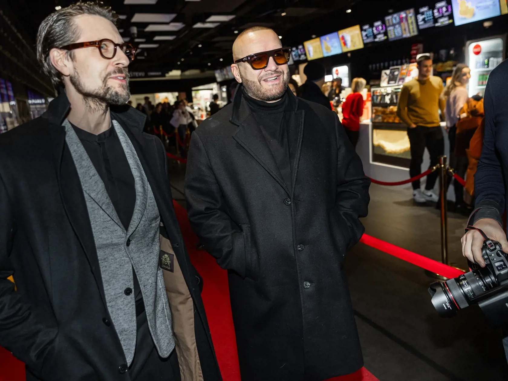Premiéra slovenského filmu “Vojna policajtov” v Bratislave. Na snímke Juraj Loj a Patrik Vrbovský.