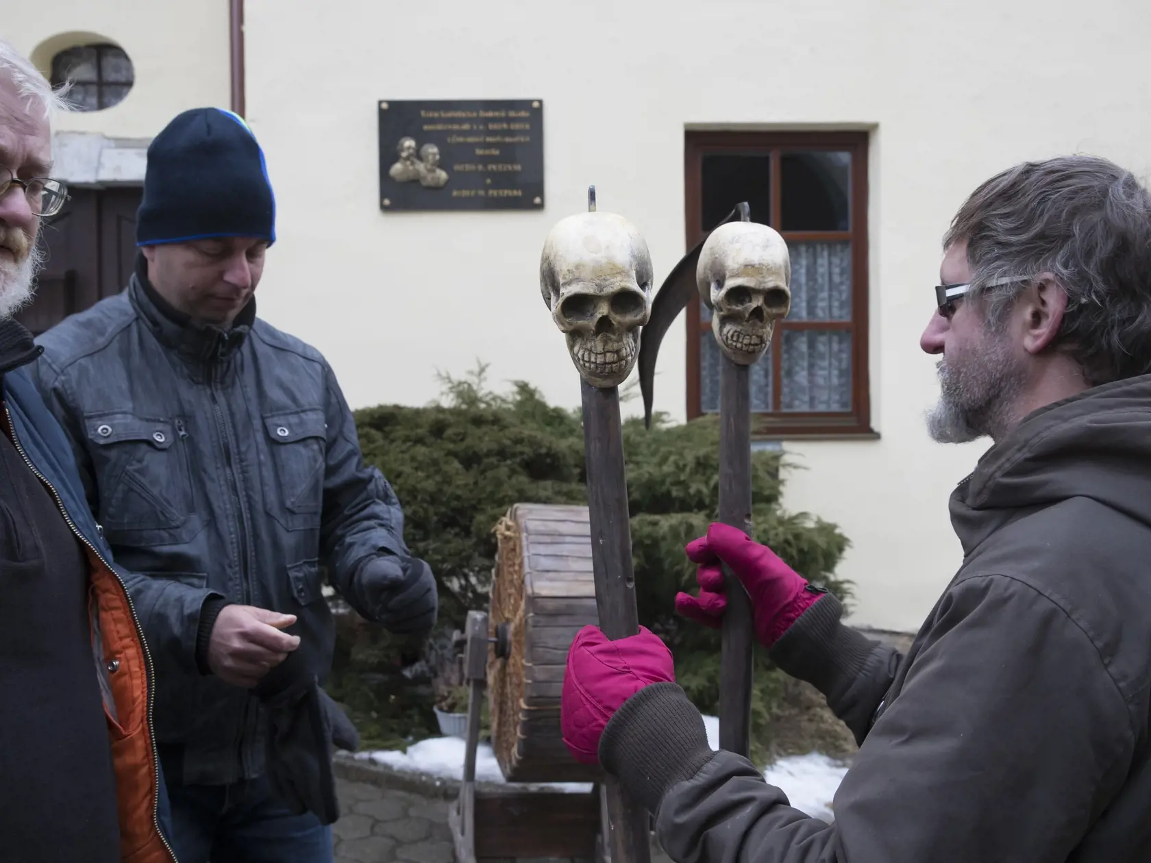 Slovensky reziser Juraj Jakubisko zacal pri bazilike sv. Kriza v Kezmarku s nakrucanim volneho pokracovania svojej kultovej rozpravky Perinbaba.