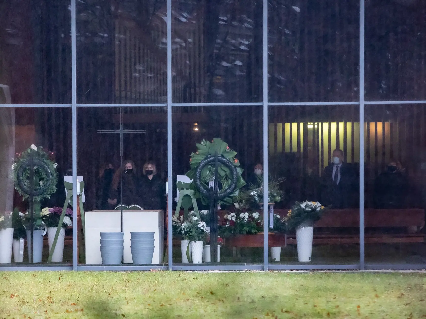 Posledná rozlúčka s hercom Štefanom Kožkom (†66) v bratislavskom Krematóriu.
