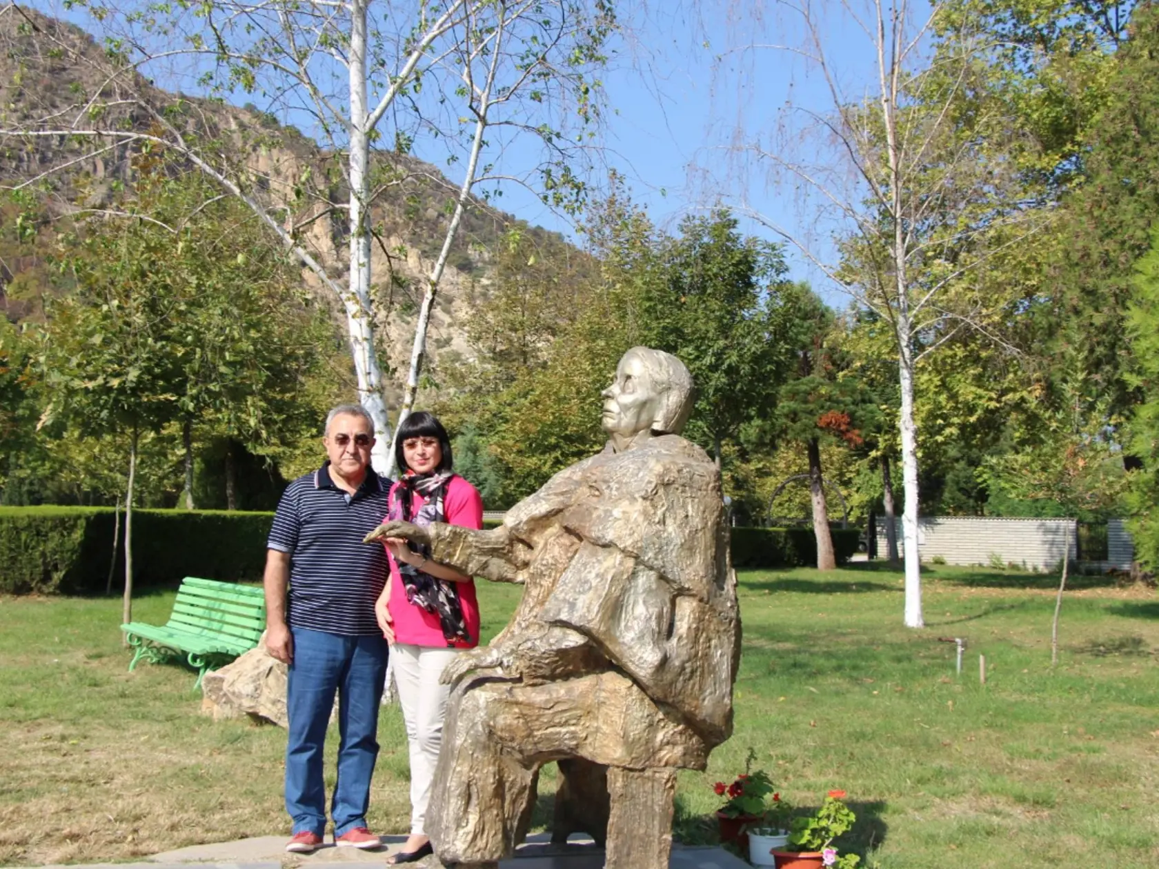 Baba Vanga má dokonca aj vlastnú sochu. 