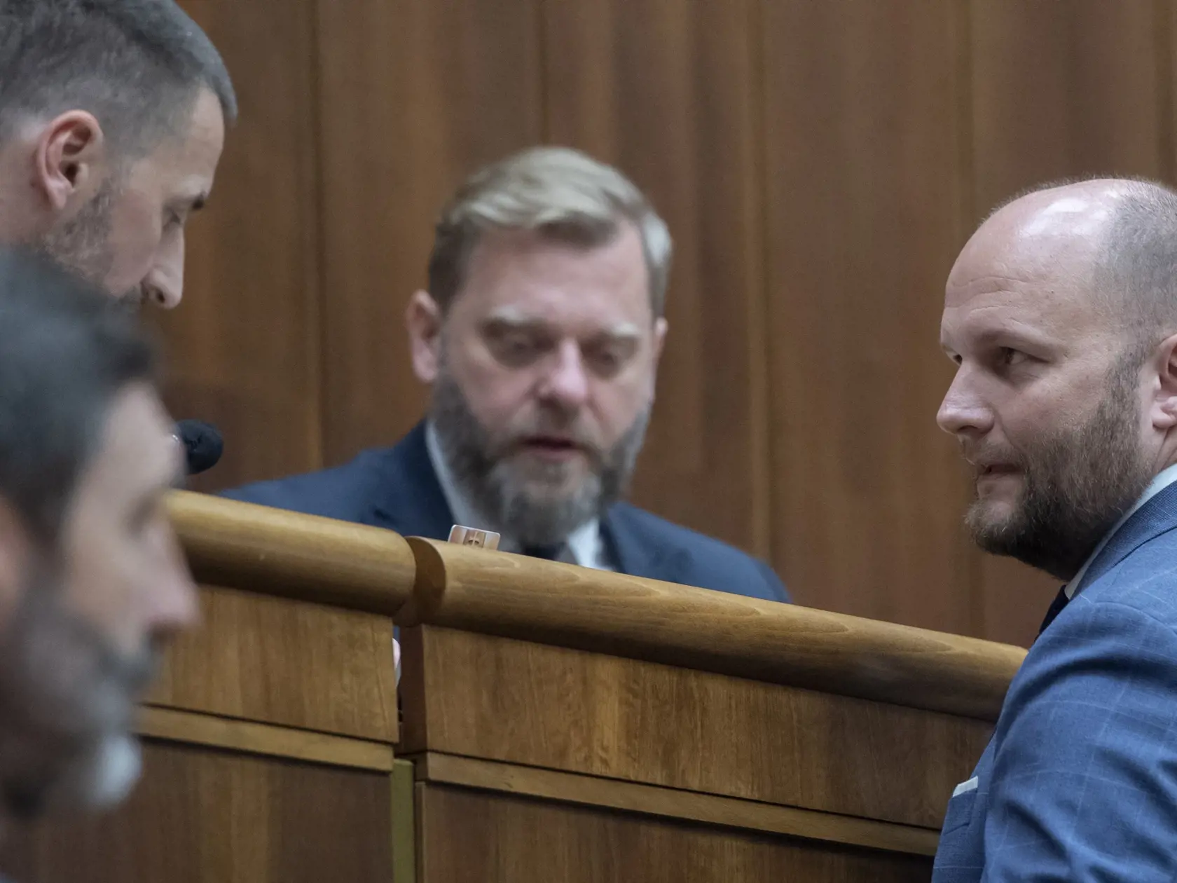 Na snímke sprava minister obrany Jaroslav Naď, poslanci NR SR Juraj Krúpa, Marián Viskupič (obaja SaS) a podpredseda NR SR Juraj Blanár (Smer-SD) počas 88. rokovania Národnej rady SR 14. marca 2023 v Bratislave. FOTO TASR - Martin Baumann