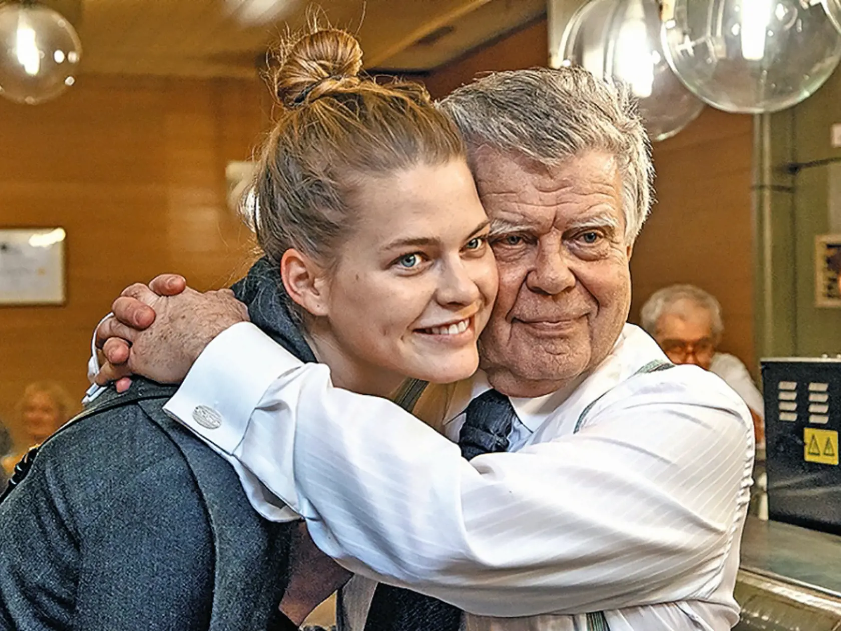 Oldo Hlaváček s vnučkou, modelkou Michaelou Hlaváčkovou.