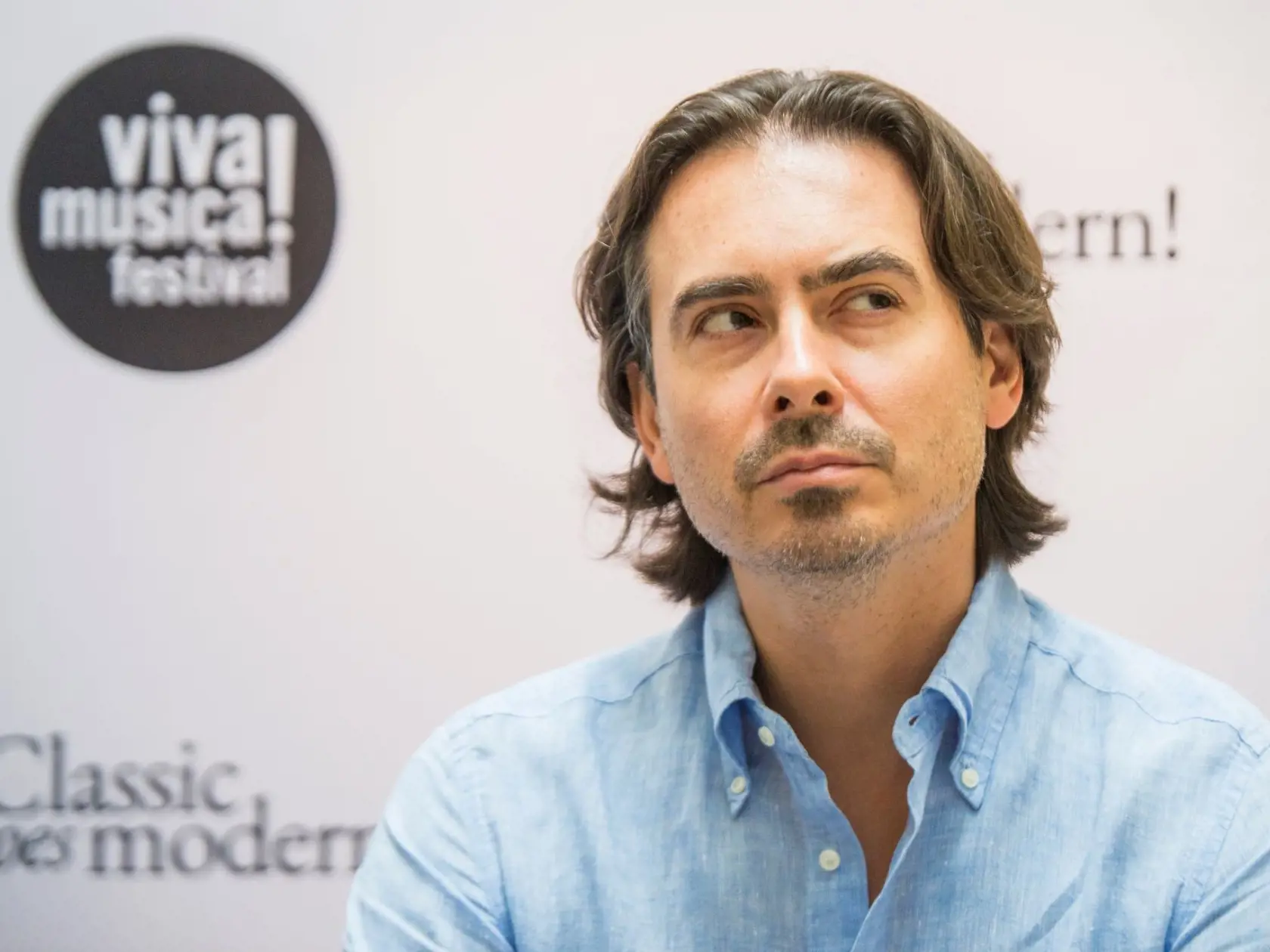 Na snímke riaditeľ festivalu Viva musica! Matej Drlička počas tlačovej konferencie pri príležitosti 14. ročníka tohto podujatia v Bratislave 23. augusta 2018.