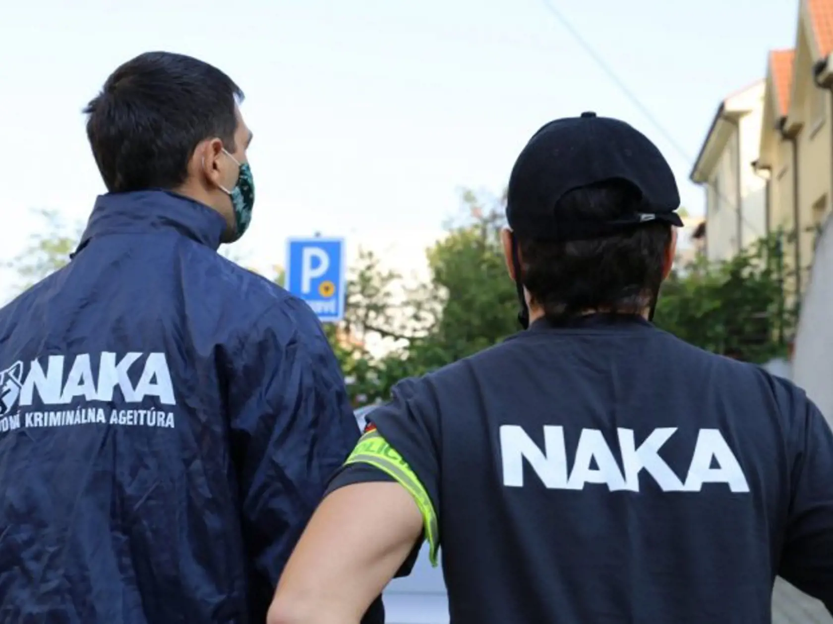 Advokáti sa dokonca stretli aj s nátlakom aby ukončili obhajobu klienta, alebo s nátlakom na klienta aby ukončil spoluprácu s advokátom.