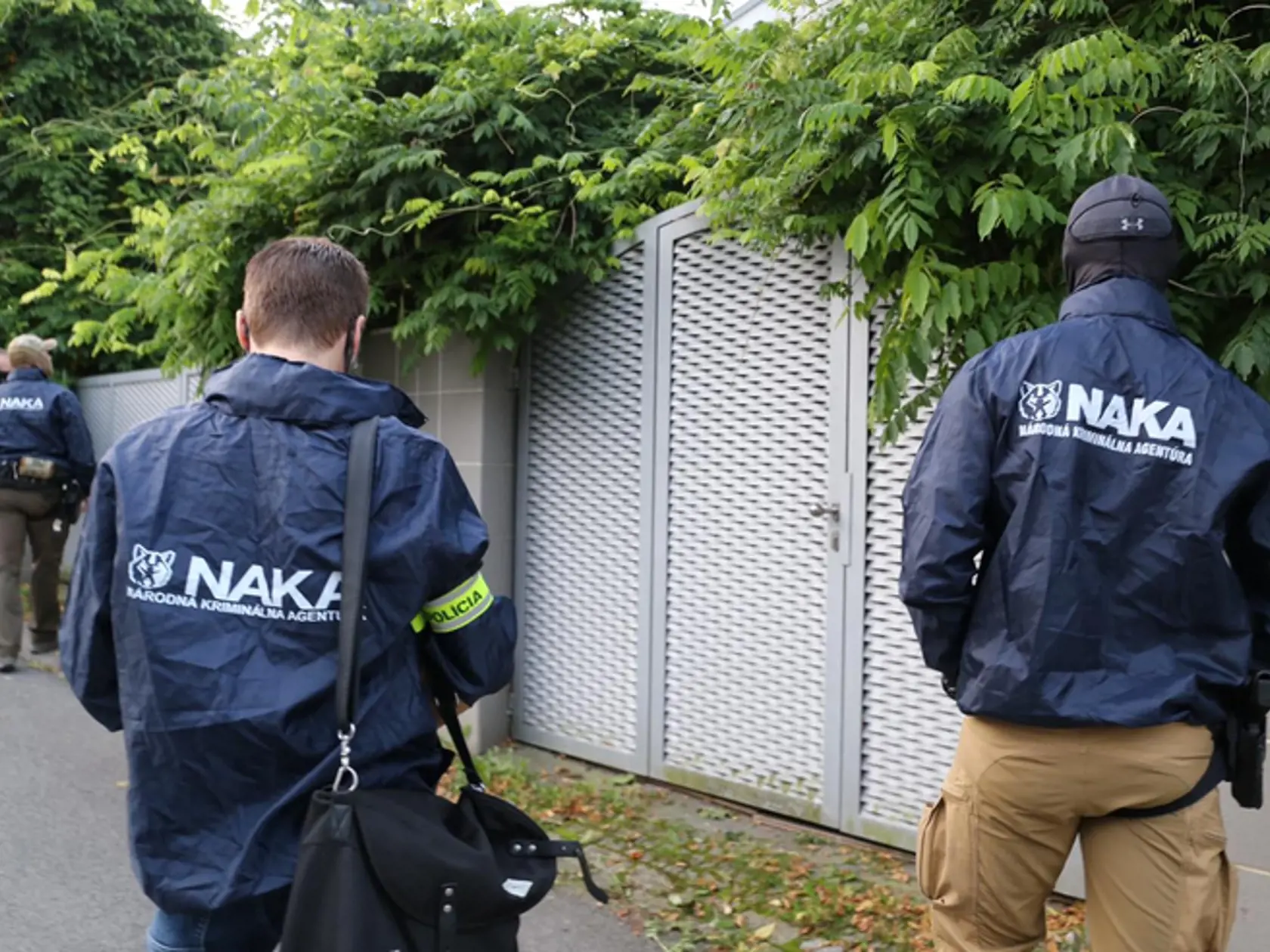 Advokáti sa dokonca stretli aj s nátlakom aby ukončili obhajobu klienta, alebo s nátlakom na klienta aby ukončil spoluprácu s advokátom.