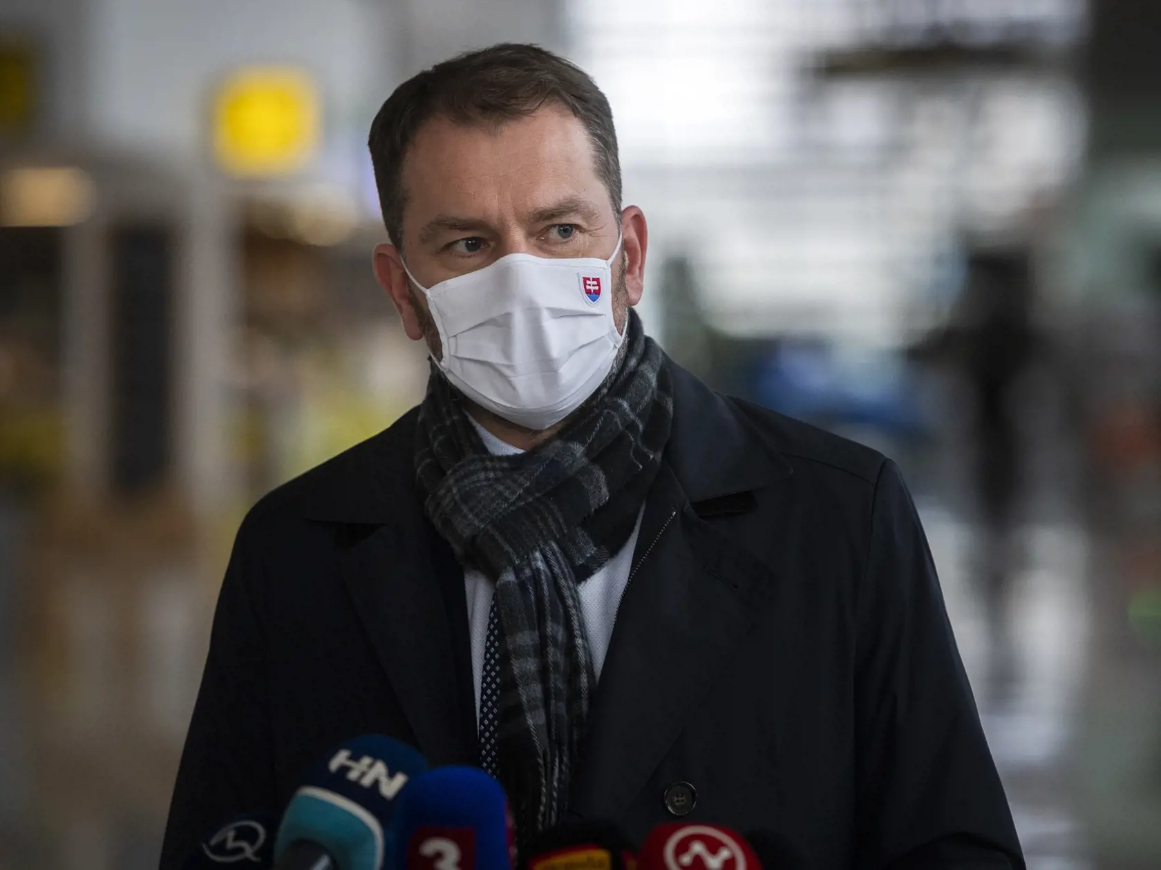 Na snímke predseda vlády SR Igor Matovič počas tlačového brífingu na Letisku M. R. Štefánika po prílete z Bruselu o záveroch rokovania Európskej rady v Bratislave 11. decembra 2020. FOTO TASR - Jaroslav Novák