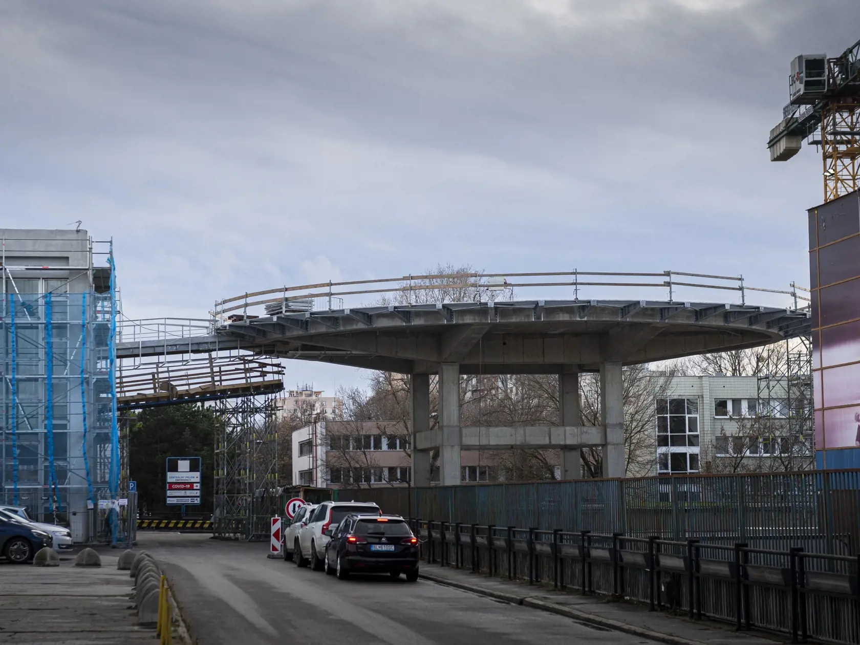 Na snímke výstavba heliportu pri Univerzitnej nemocnici Bratislava (UNB) v bratislavskej mestskej časti Ružinov 2. januára 2021. FOTO TASR - Jaroslav Novák