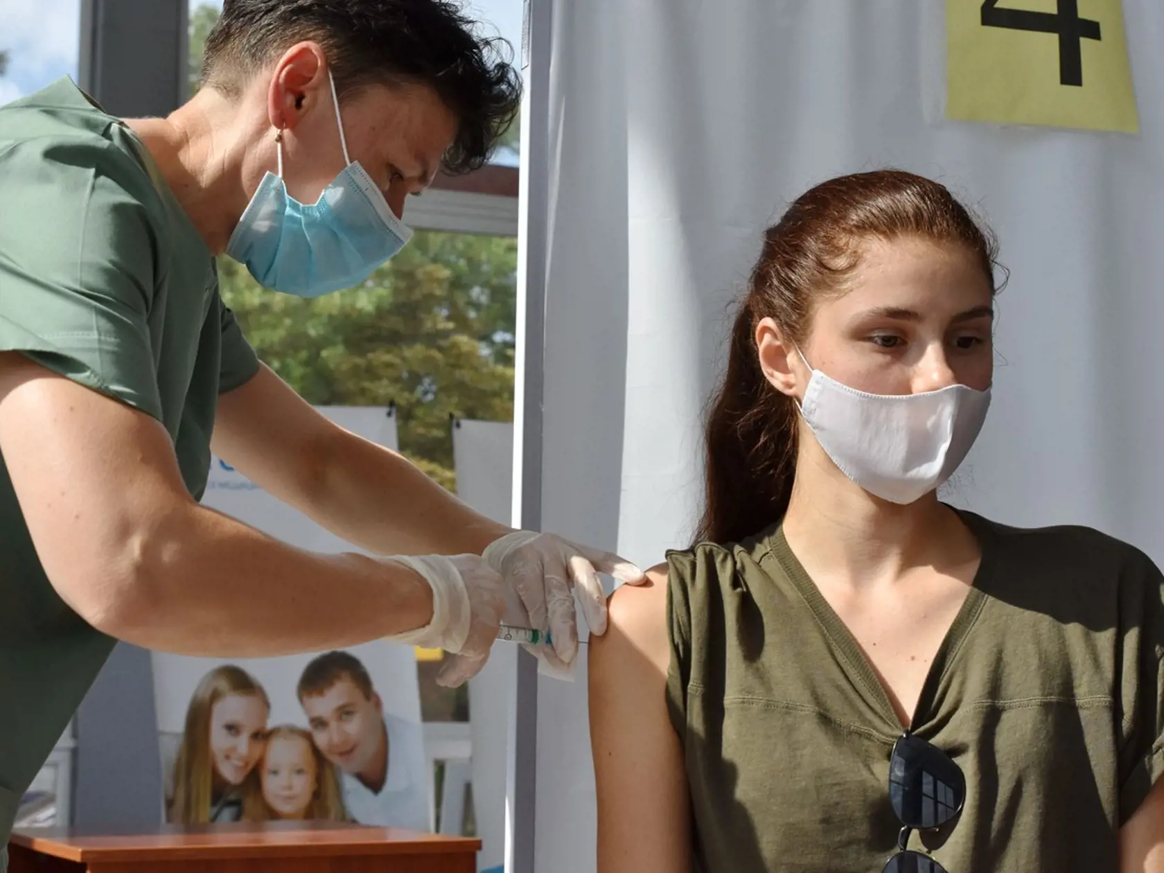 Ukrajina je na pokraji svojej najsmrtiacejšej vlny pandémie koronavírusu, varovali v piatok domáci odborníci na medicínu. Môže za to slabá zaočkovanosť.