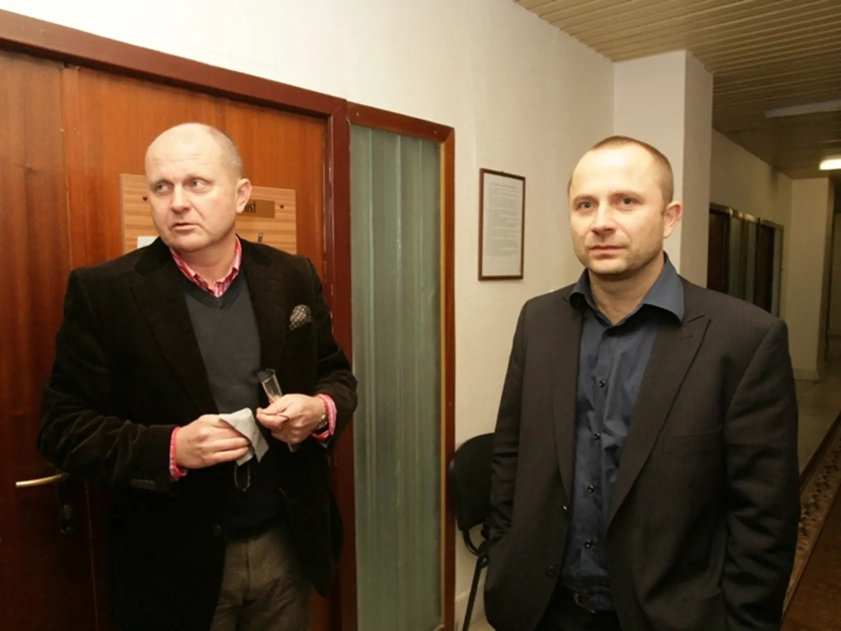 MICHAL KAŠČÁK (vpravo): S právnym zástupcom Romanom Kvasnicom.