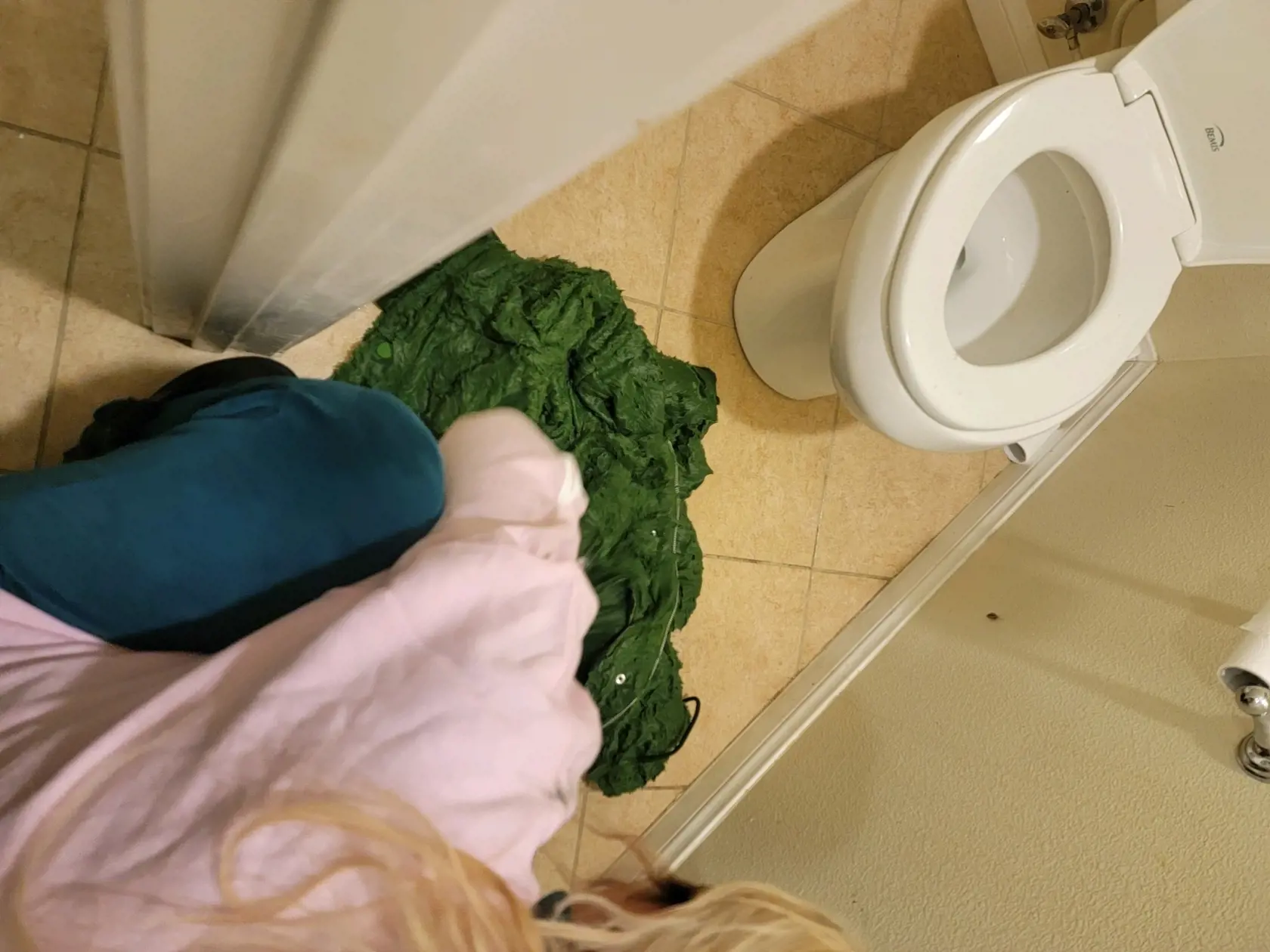 V nedeľu 5. marca to budú presne štyri mesiace, čo speváka Aarona Cartera (†34) našli mŕtveho vo svojom dome v Kalifornii. Jeho smrť je stále zahalená rúškom tajomstva aj po tom, čo vyšetrovatelia vylúčili, že Aaron zomrel cudzím zavinením.