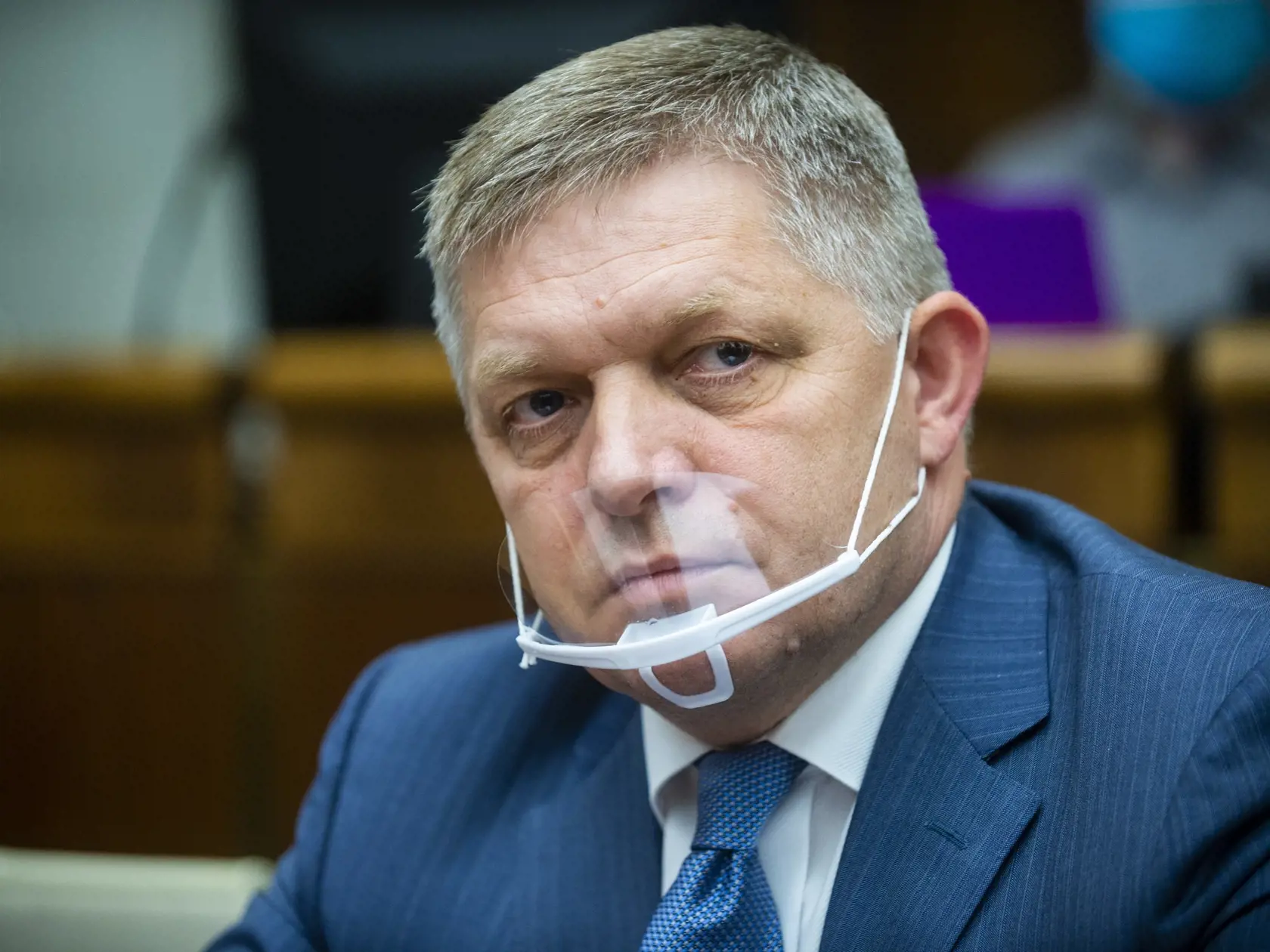 Predseda opozičného Smeru-SD Robert Fico vyzval mimoparlamentný Hlas-SD na okamžité začatie rokovaní o forme predvolebnej a povolebnej spolupráce.