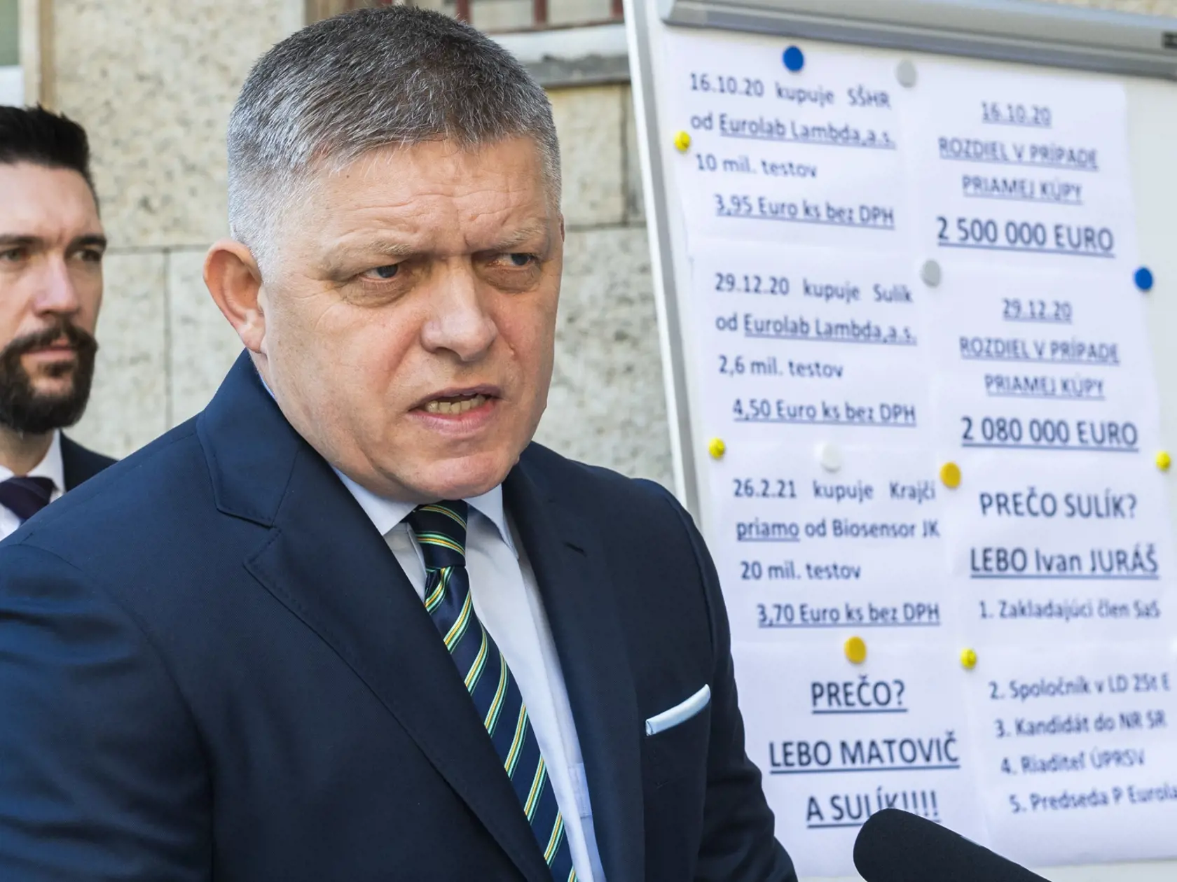 Fico pripomenul, že politici Hlasu zdieľajú so Smerom-SD rovnakú minulosť.