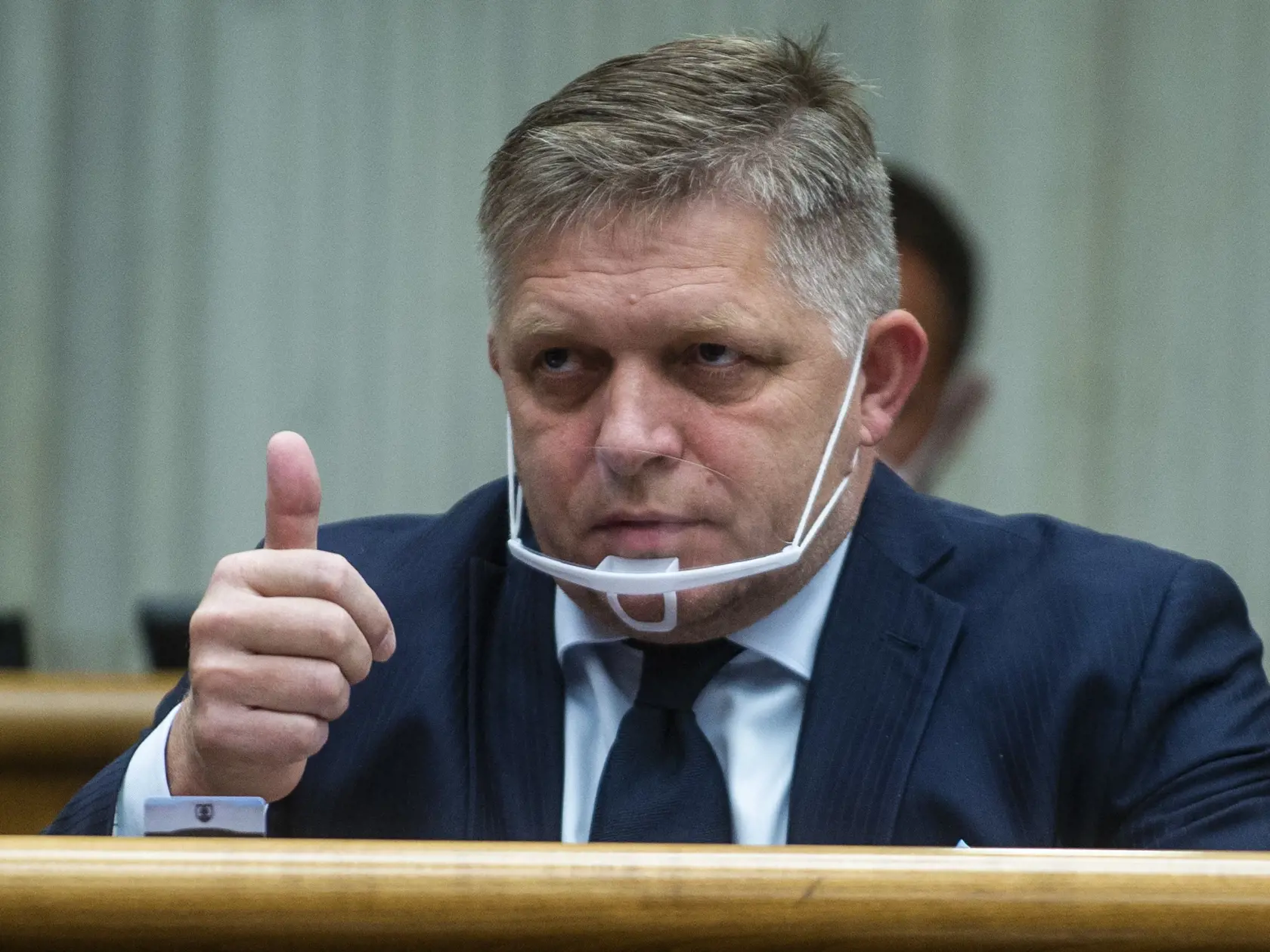 "Všetko, čo dosiahli, dosiahli vďaka Smeru a nemôžu sa tváriť, že nemajú nič spoločné s ťažkými chvíľami, ktorými Smer musel prejsť a ktoré nakoniec aj úspešne zvládol," dodal.