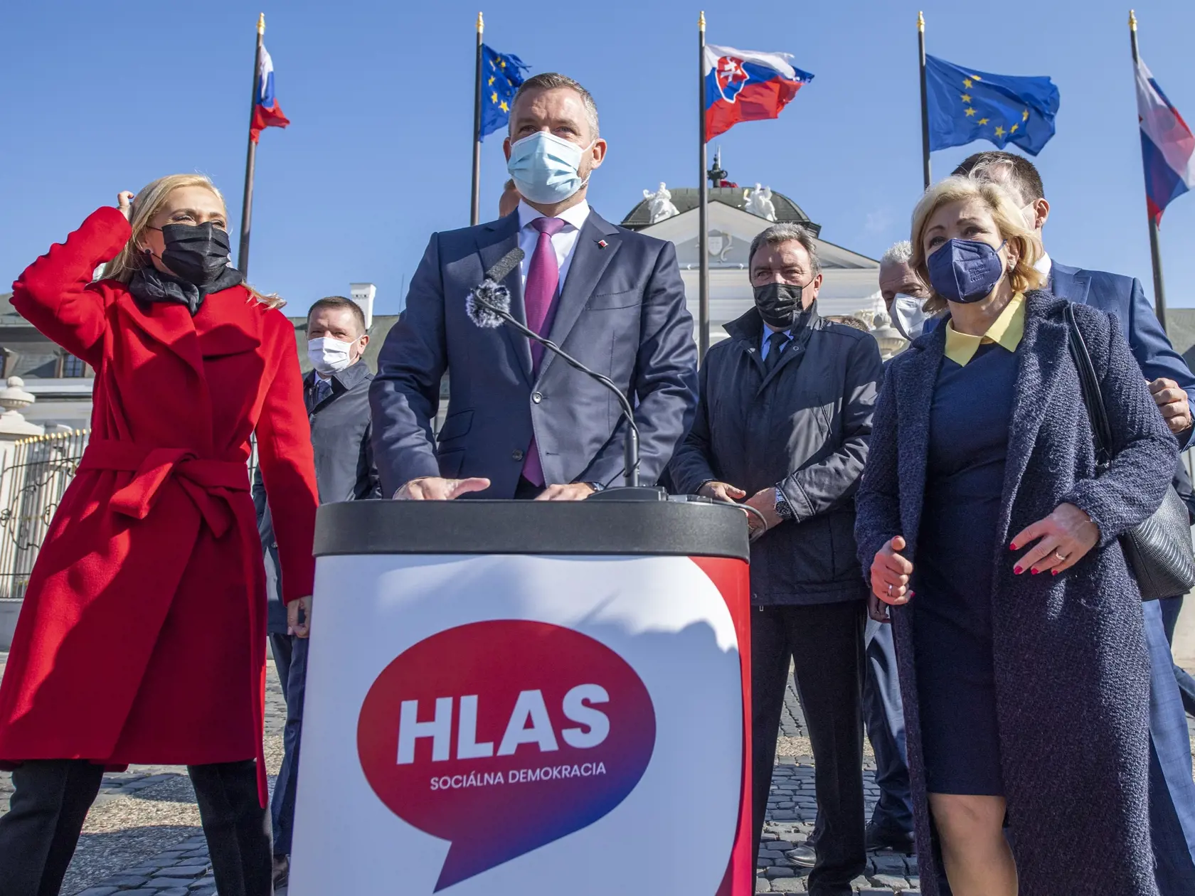 Fico vyzval politikov Hlasu na okamžité otvorenie takýchto rozhovorov, "pretože to je nielen logické a prirodzené, ale sa to od nás aj očakáva"
