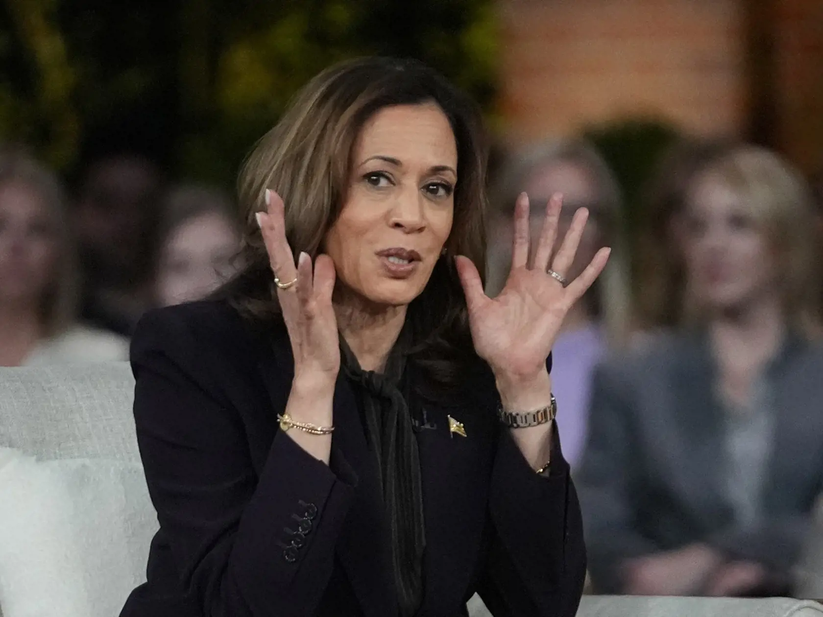 Kamala Harrisová počas podujatia "Jednotne pre Ameriku" s najznámejšou americkou televíznou moderátorkou Oprah Winfreyovou 20. septembra 2024.