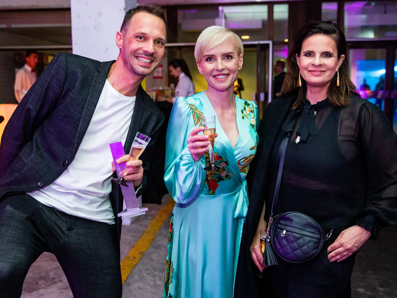 Galavečer Social Awards Slovakia "SOWA" v Bratislave. Na snímke Martin "Pyco" Rausch, Kveta Horváthová a Zuzana Fialová