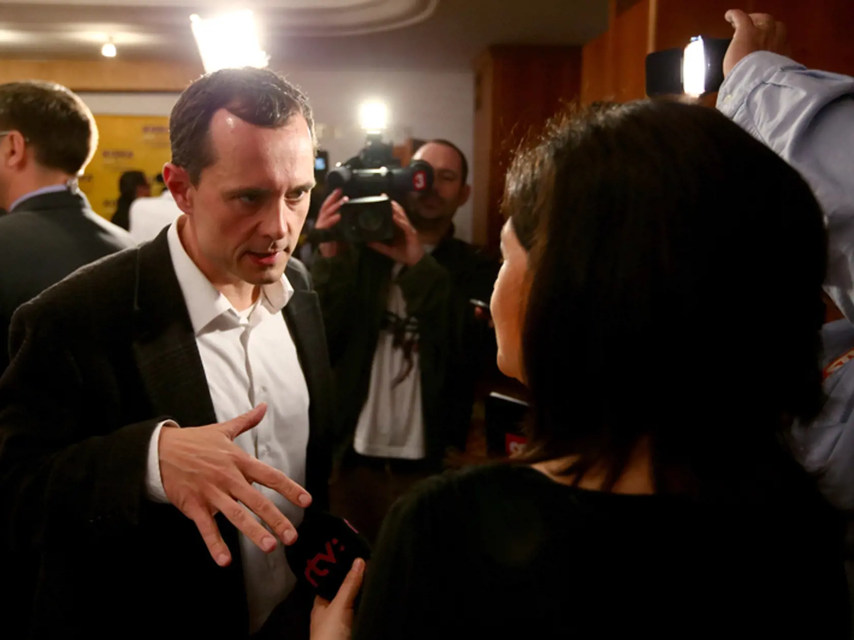 Druhé kolo prezidentských volieb 2014: Do centrály Andreja Kisku prišiel aj Radoslav Procházka.