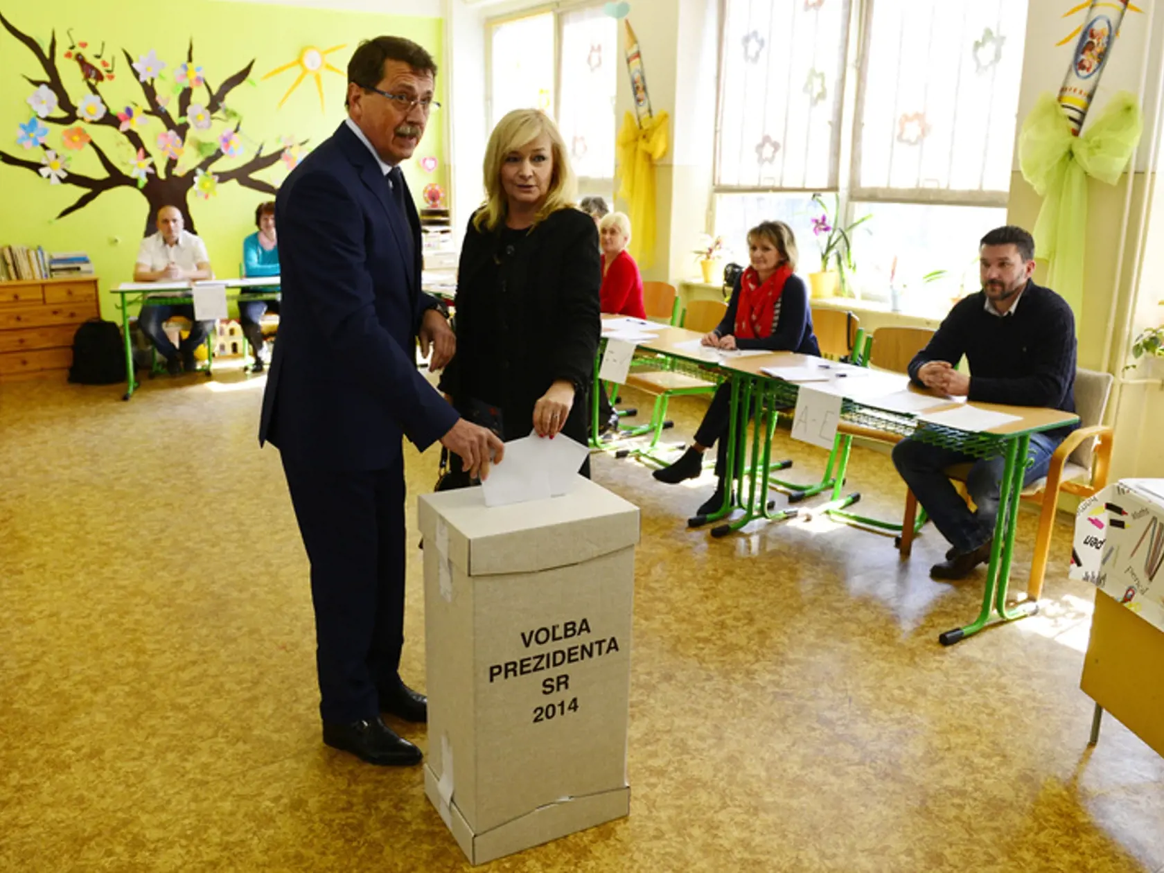 Druhé kolo prezidentských volieb 2014: Pavol Paška opäť volil v Košiciach.