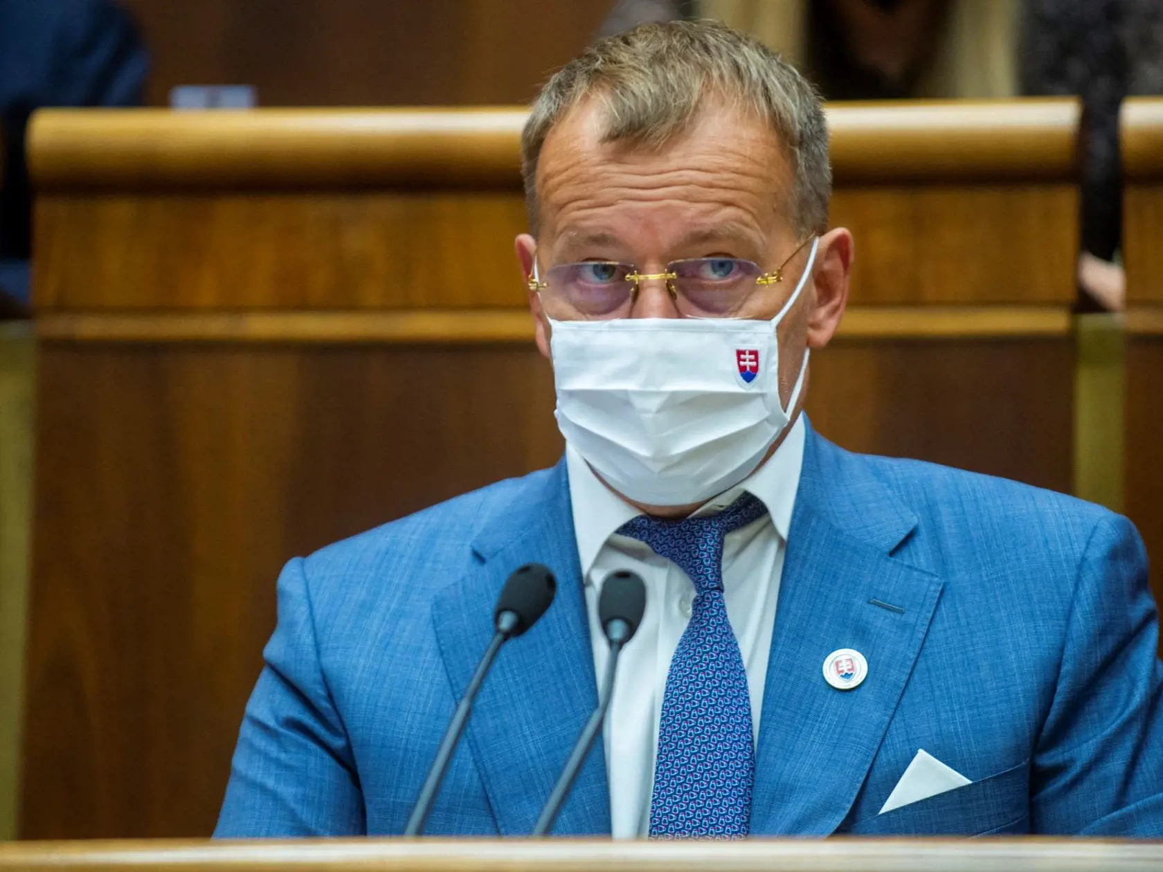 Podľa zdroja denníka Plus JEDEN DEŇ, novými členmi poslaneckého klubu Sme rodina máju byť najmä odídenci zo ĽSNS, a to Jozef Šimko, Ján Podmanický, Tomáš Taraba a Štefan Kuffa.