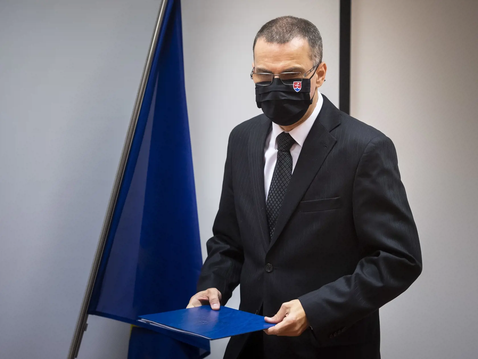 Na snímke generálny prokurátor SR Maroš Žilinka počas brífingu k výsledku preskúmania okolností súvisiacich s poškodením zdravia obvineného bývalého prezidenta Policajného zboru Milana L. vo výkone väzby v Ústave na výkon trestu odňatia slobody v Prešove. V Bratislave 29. decembra 2020. FOTO TASR - Jaroslav Novák