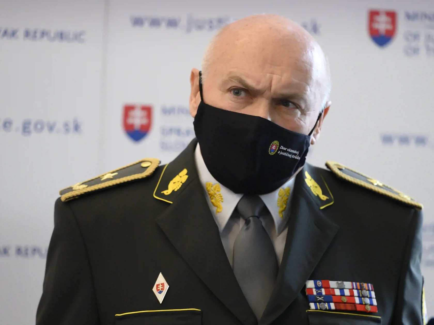 Na snímke generálny riaditeľ Zboru väzenskej a justičnej stráže Milan Ivana počas brífingu k šíriacim sa dezinformáciám o zranení bývalého policajného prezidenta Milana Lučanského v priestoroch Ministerstva spravodlivosti SR 13. decembra 2020 v Bratislave.
FOTO TASR - Pavel Neubauer	



 

          
         