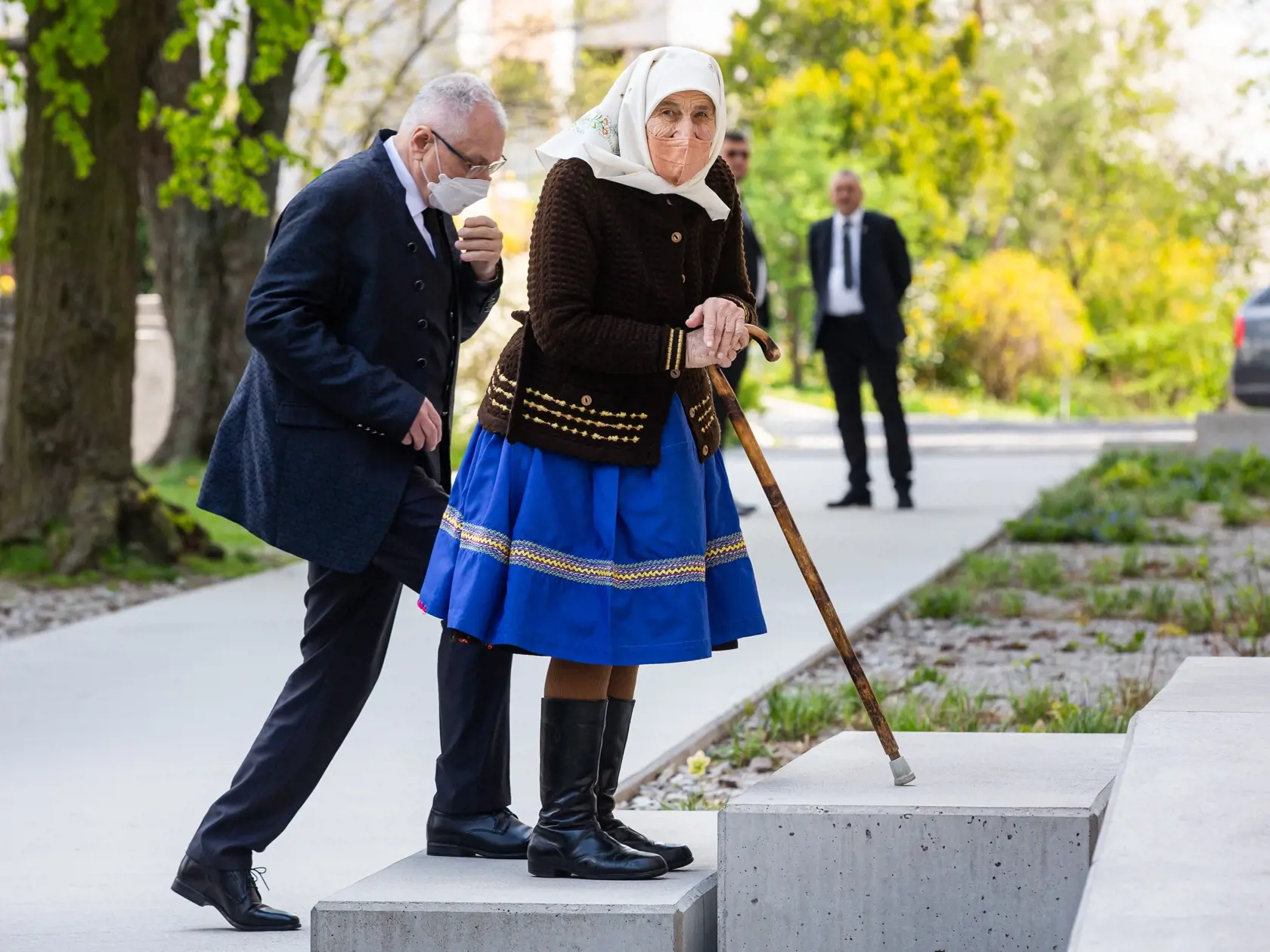 Svadba Gabriely Drobovej a Karola Rumana v Bratislave. Na snímke mama a babka Gabiky Drobovej.