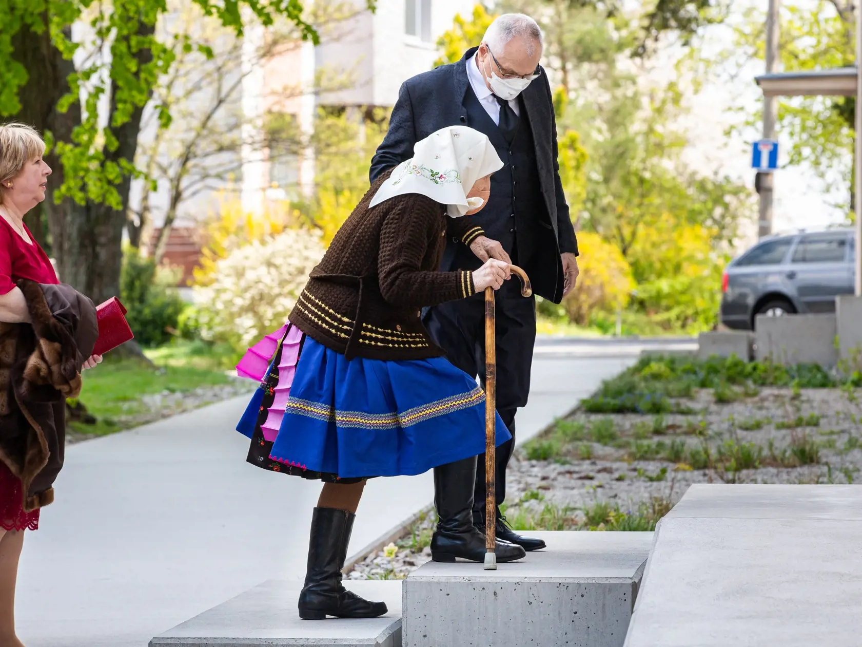 Svadba Gabriely Drobovej a Karola Rumana v Bratislave. Na snímke mama a babka Gabiky Drobovej.