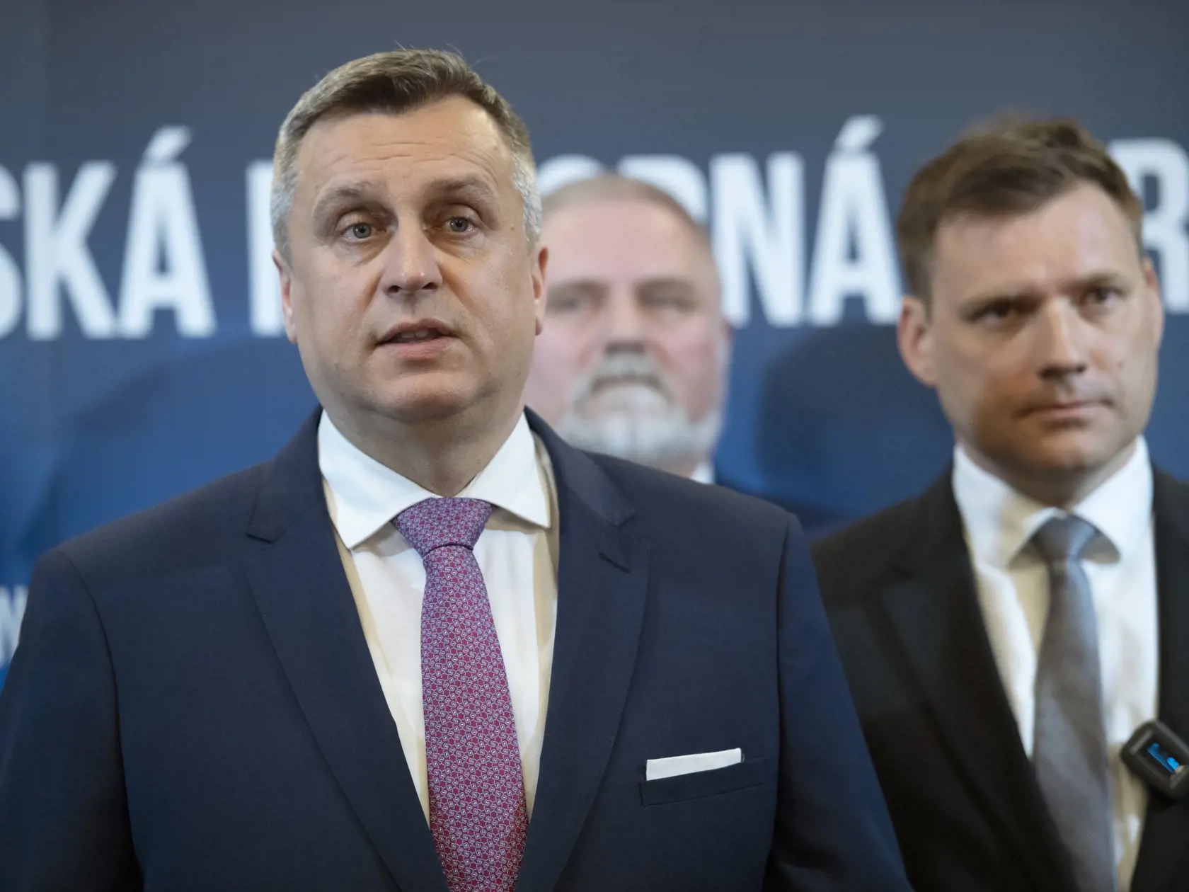 Na snímke zľava predseda strany SNS Andrej Danko, podpredseda SNS Milan Staňo a predseda strany Život - Národná strana Tomáš Taraba počas tlačovej konferencie na tému: " Spojili sme sa za Slovensko" 12. apríla 2023 v Bratislave. FOTO TASR - Pavel Neubauer
                 
