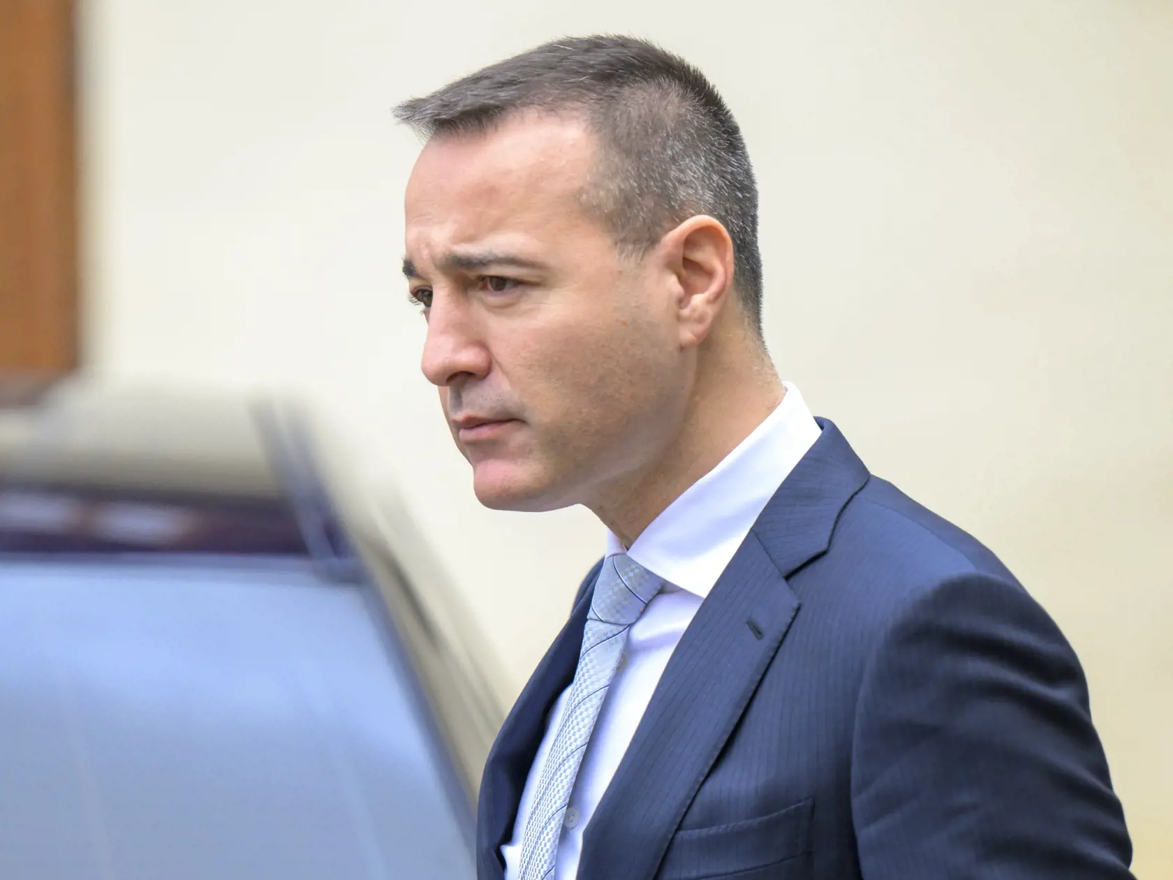 Na snímke minister školstva, výskumu, vývoja a mládeže SR Tomáš Drucker (Hlas-SD) pred výjazdovým rokovaním vlády Slovenskej republiky v Červenom Kláštore 29. januára 2025. FOTO TASR - Veronika Mihaliková

