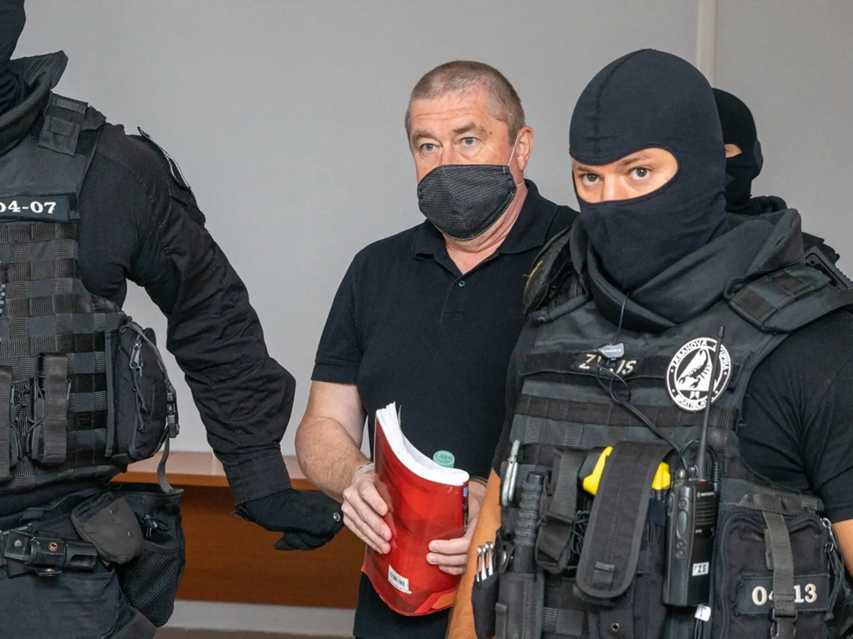 Na snímke je bývali špeciálny prokurátor Dušan Kováčik ktorý je podozrivý, že sa nechal v lete 2017 podplatiť mafiou a za 50-tisíc eur pomohol s prepustením bosa mafie.