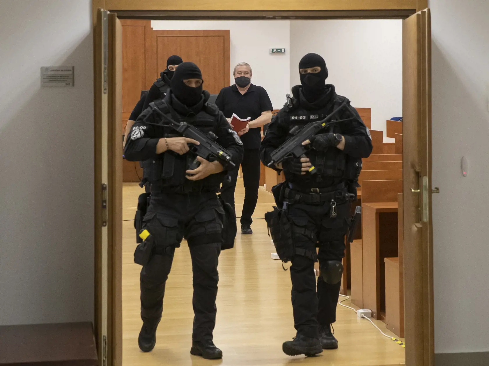 Súdne pojednávanie na Špecializovanom trestnom súde v Pezinku so špeciálnym prokurátorom Dušanom Kováčikom, obvinenom z korupcie. 