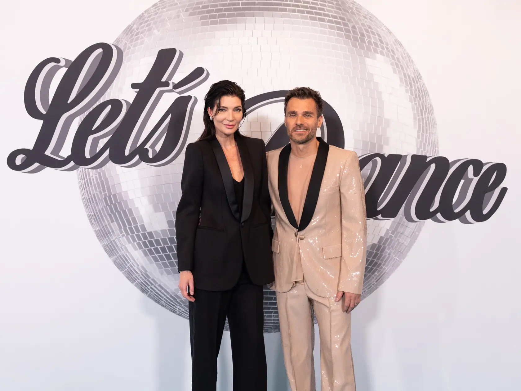 Porotca Leoš Mareš s manželkou Monikou počas deviateho kola Let's dance 2025.