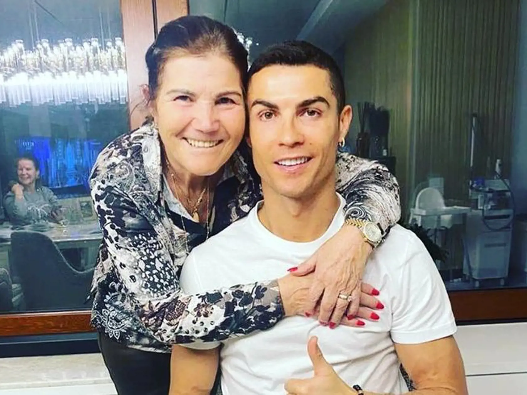 Hviezdny Cristiano Ronaldo so svojou mamou.