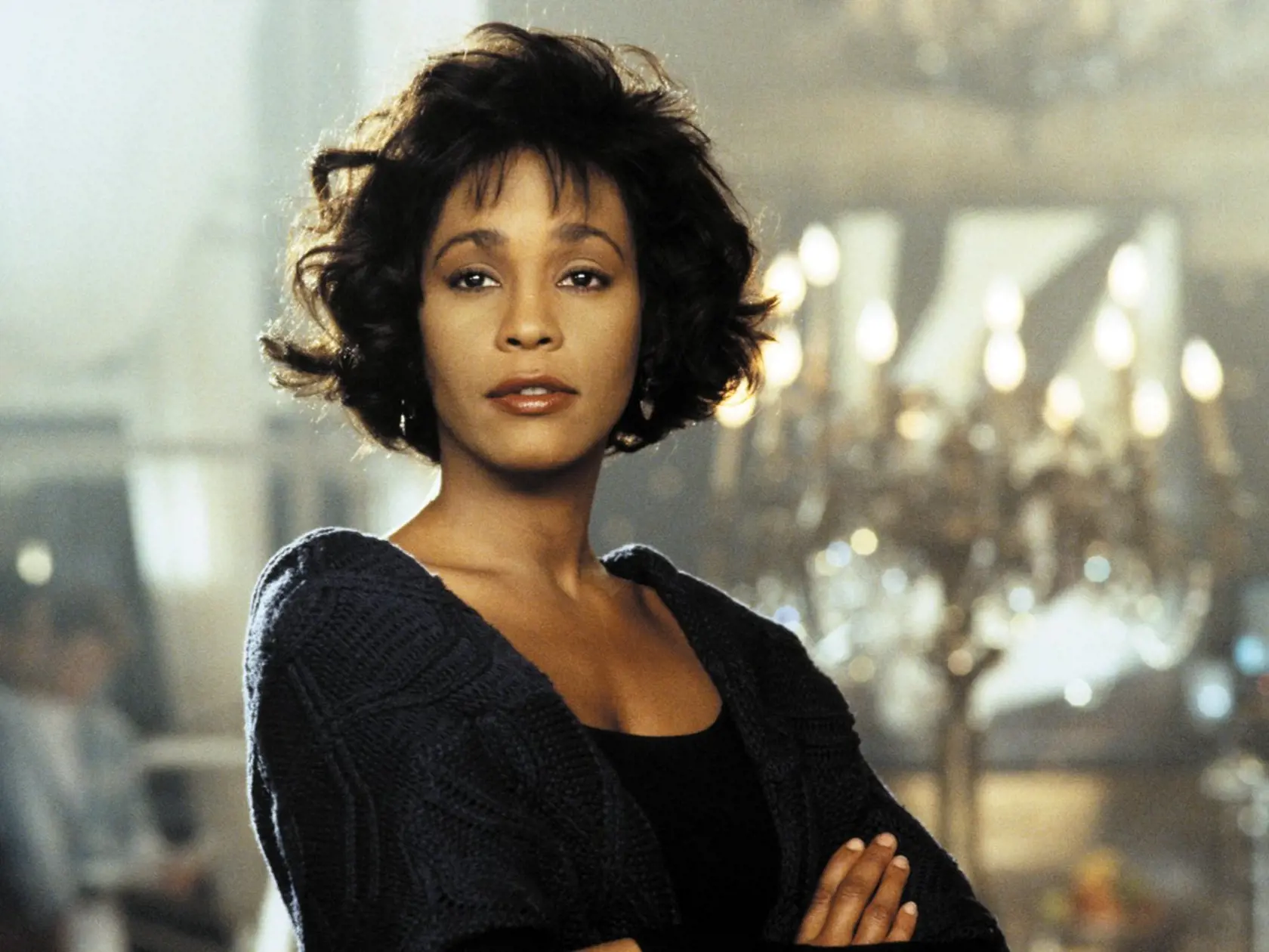 Jedny z posledných fotografií Whitney Houston sa objavili 9. februára 2012 krátko pred jej smrťou. Speváčka mala strapaté vlasy a rozhodne nepôsobila triezvo. Počas cesty do auta ju museli pridržiavať, keď divoko gestikulovala rukami.