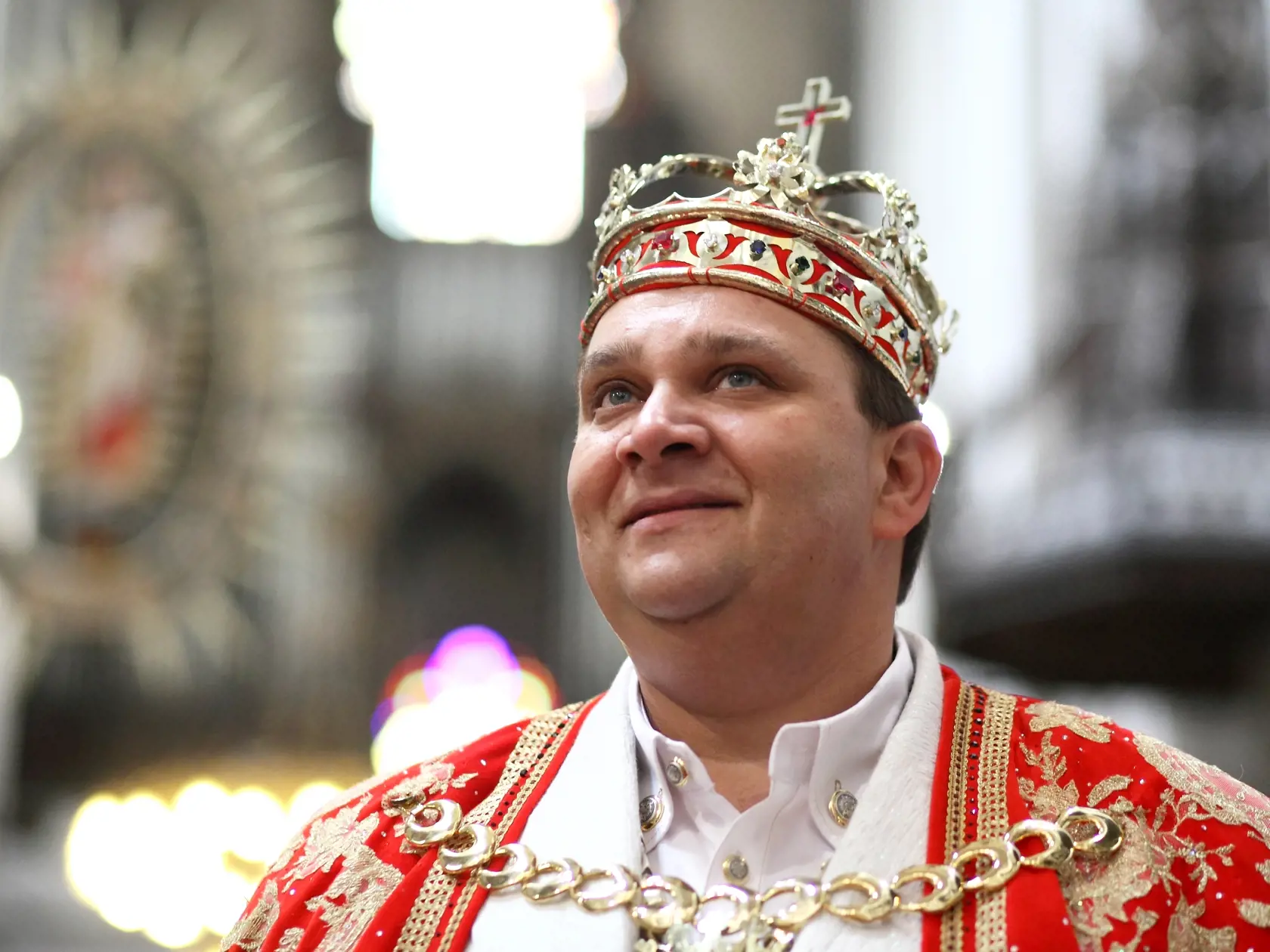 Korunovácia rómskeho kráľa.