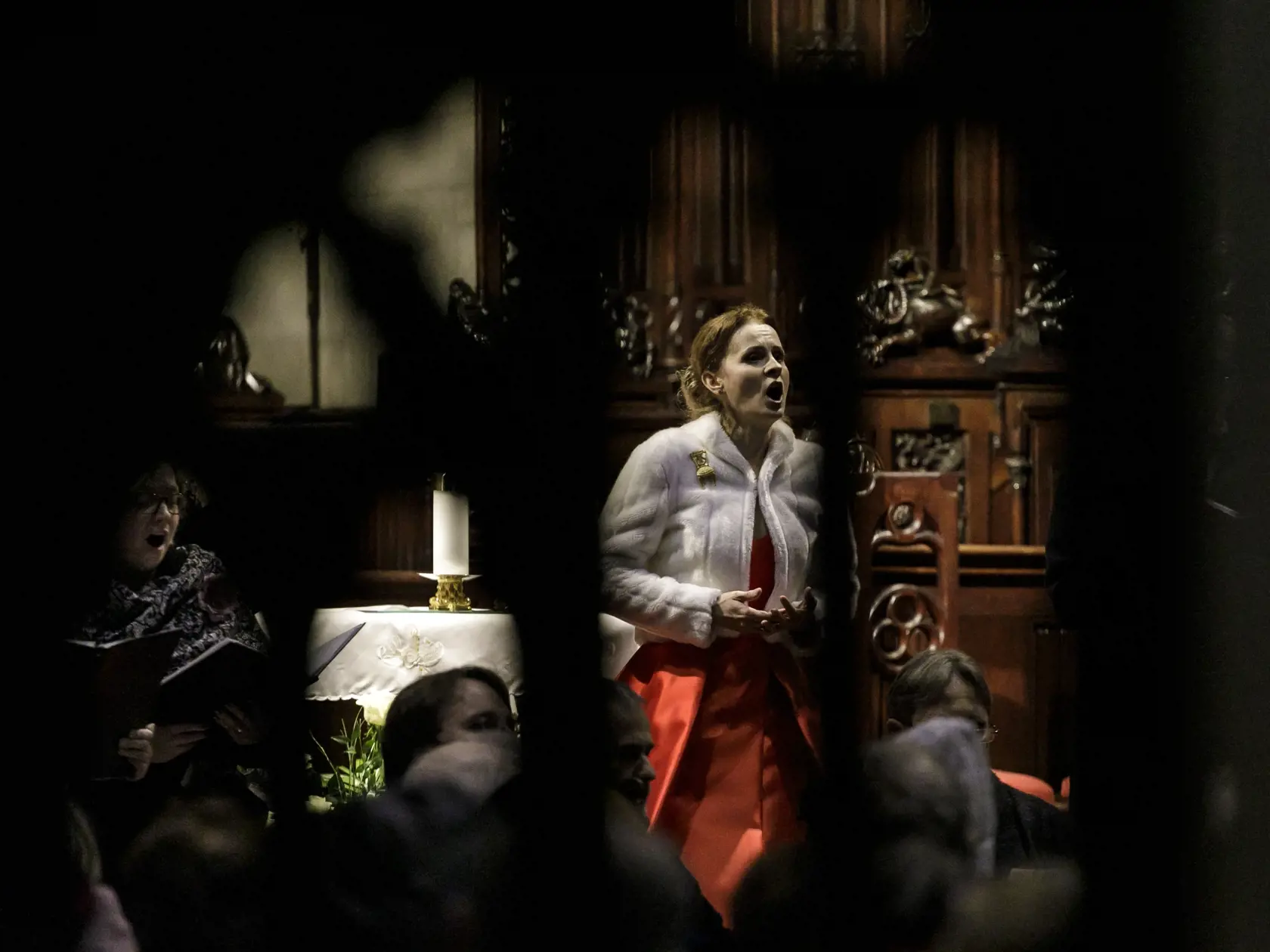 Operná speváčka Ingrid Šatanová počas vianočného koncertu slovenského speváckeho zboru Adoremus a členov Slovenského komorného orchestra v Dóme sv. Martina v Bratislave vo štvrtok 26. decembra 2019.