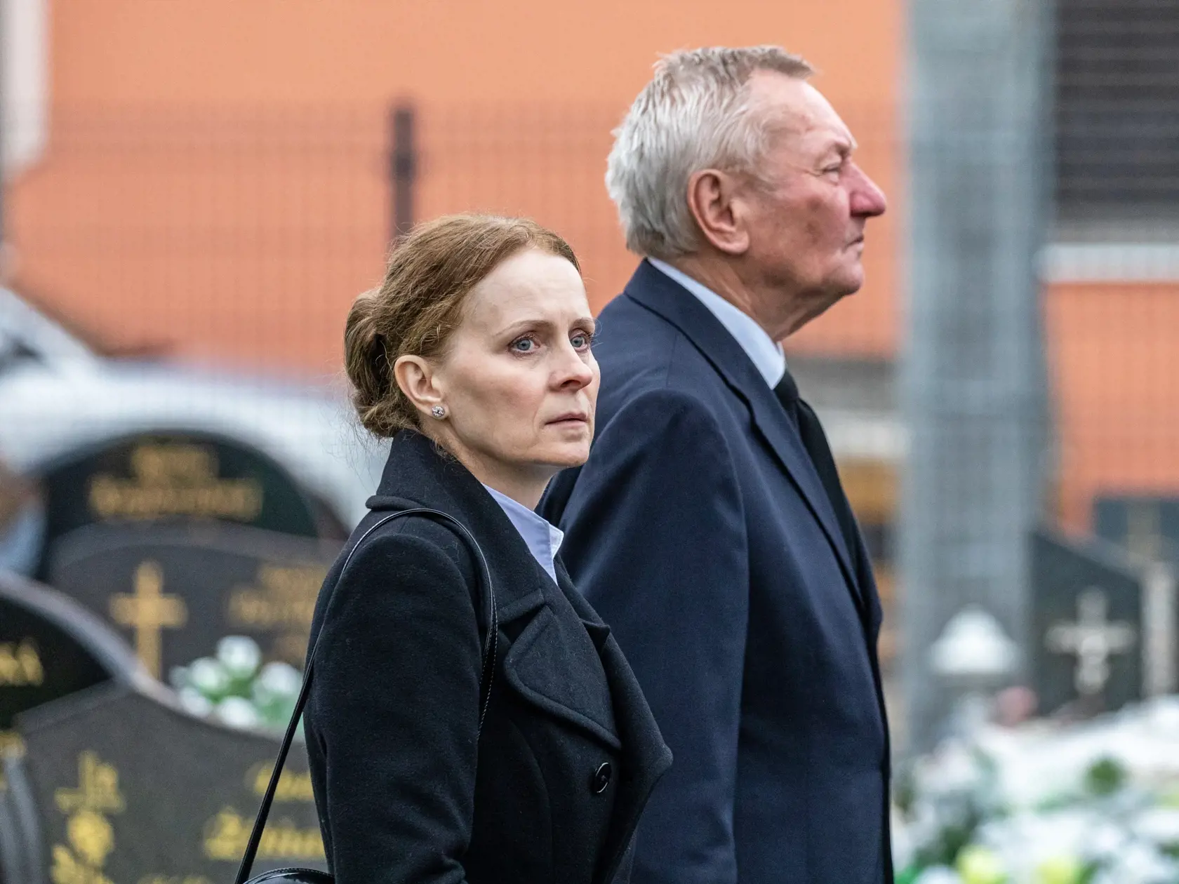 Na snímke Ingrid Šatanová a Emil Šatan na pohrebe uznávaného mládežníckeho trénera Jozefa Nemca v Ludaniciach. 