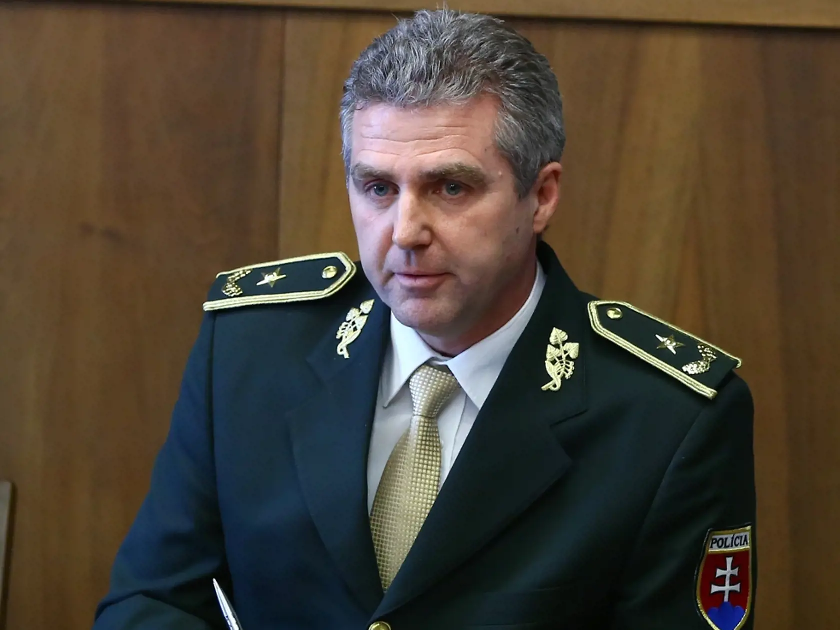V prípade padli obvinenia pre zločin založenia, zosnovania a podporovania zločineckej skupiny, zneužívania právomoci verejného činiteľa a pre zločin korupcie.