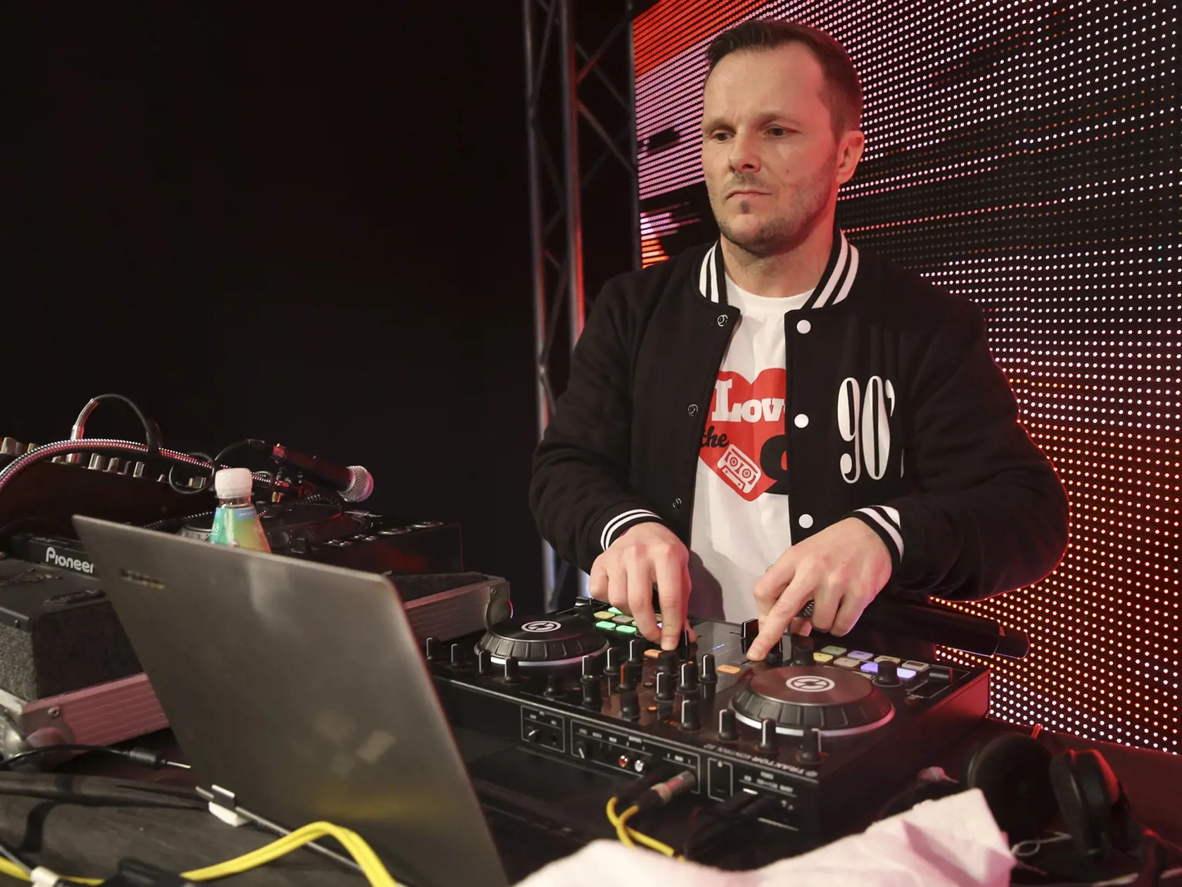 Na disco šou sa predviedol aj legendárny Erik Aresta alias Mc Erik.
