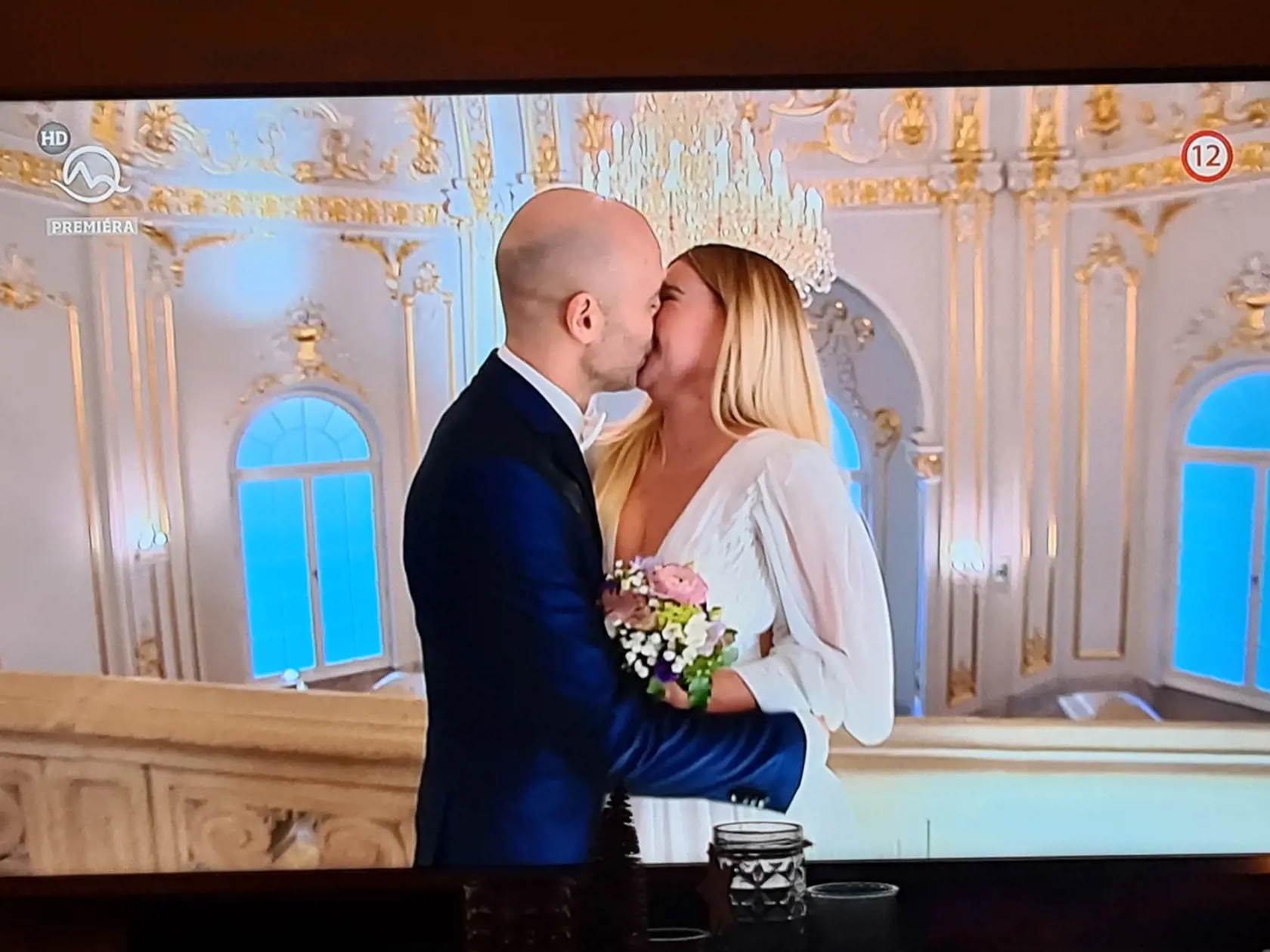 Február 2022: Zuzana Haasová sa vydala za priateľa Viliama Schowanetza.