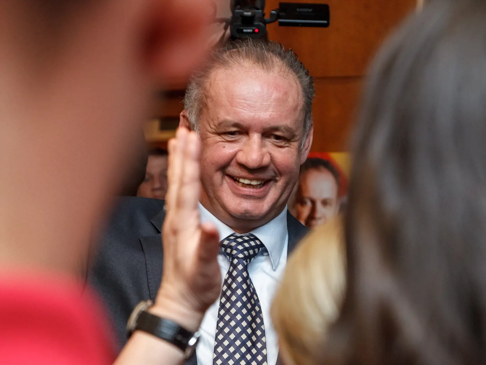 Volebná noc v tíme víťaza prezidentských volieb Andreja Kisku v roku 2014 v bratislavskom hoteli Devín.