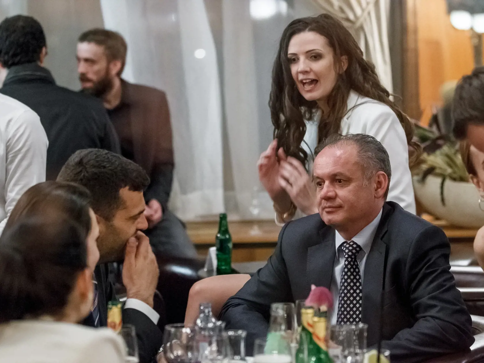 Volebná noc v tíme víťaza prezidentských volieb Andreja Kisku v roku 2014 v bratislavskom hoteli Devín.